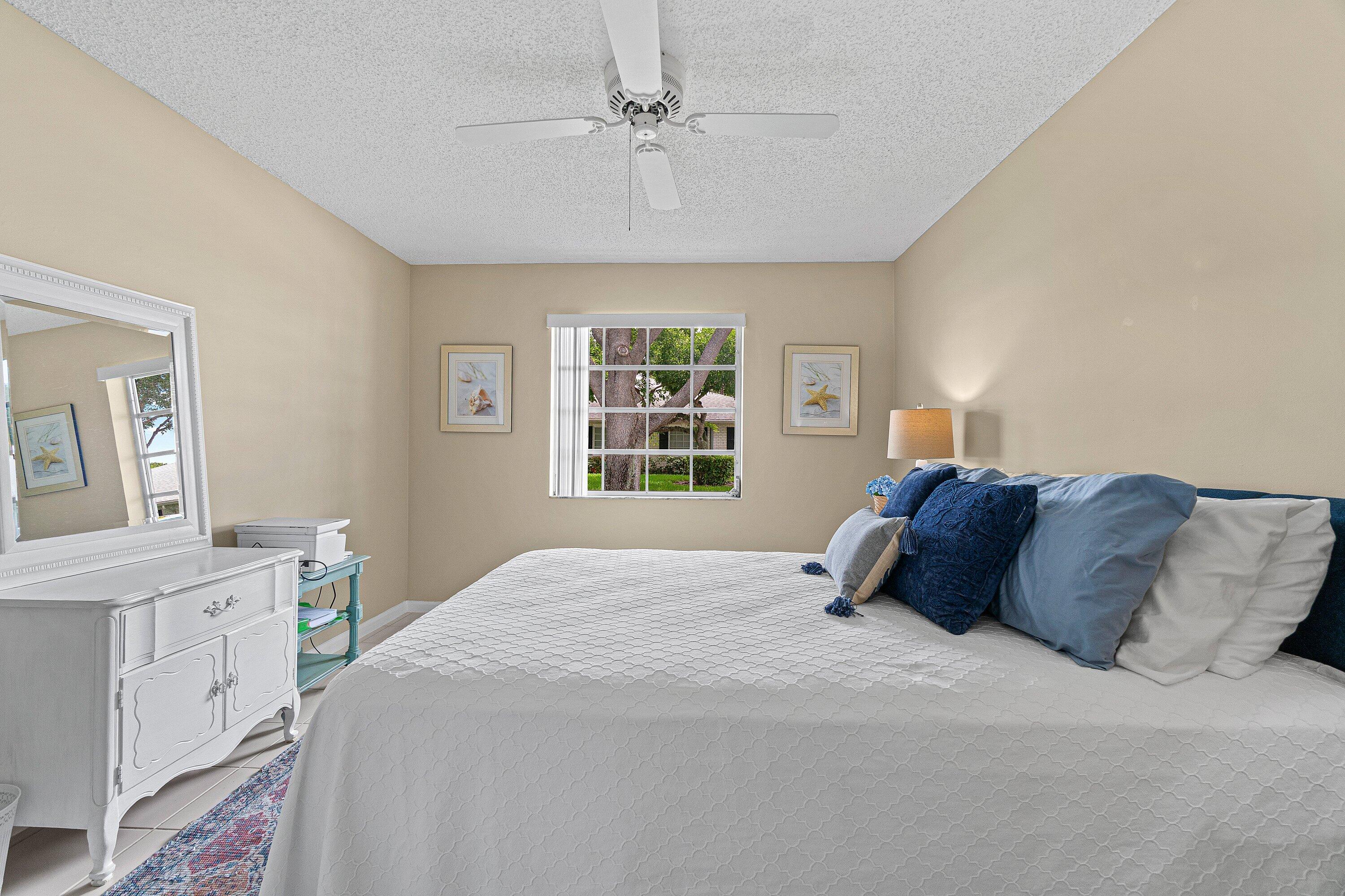 LIMETREE CONDO - Residential