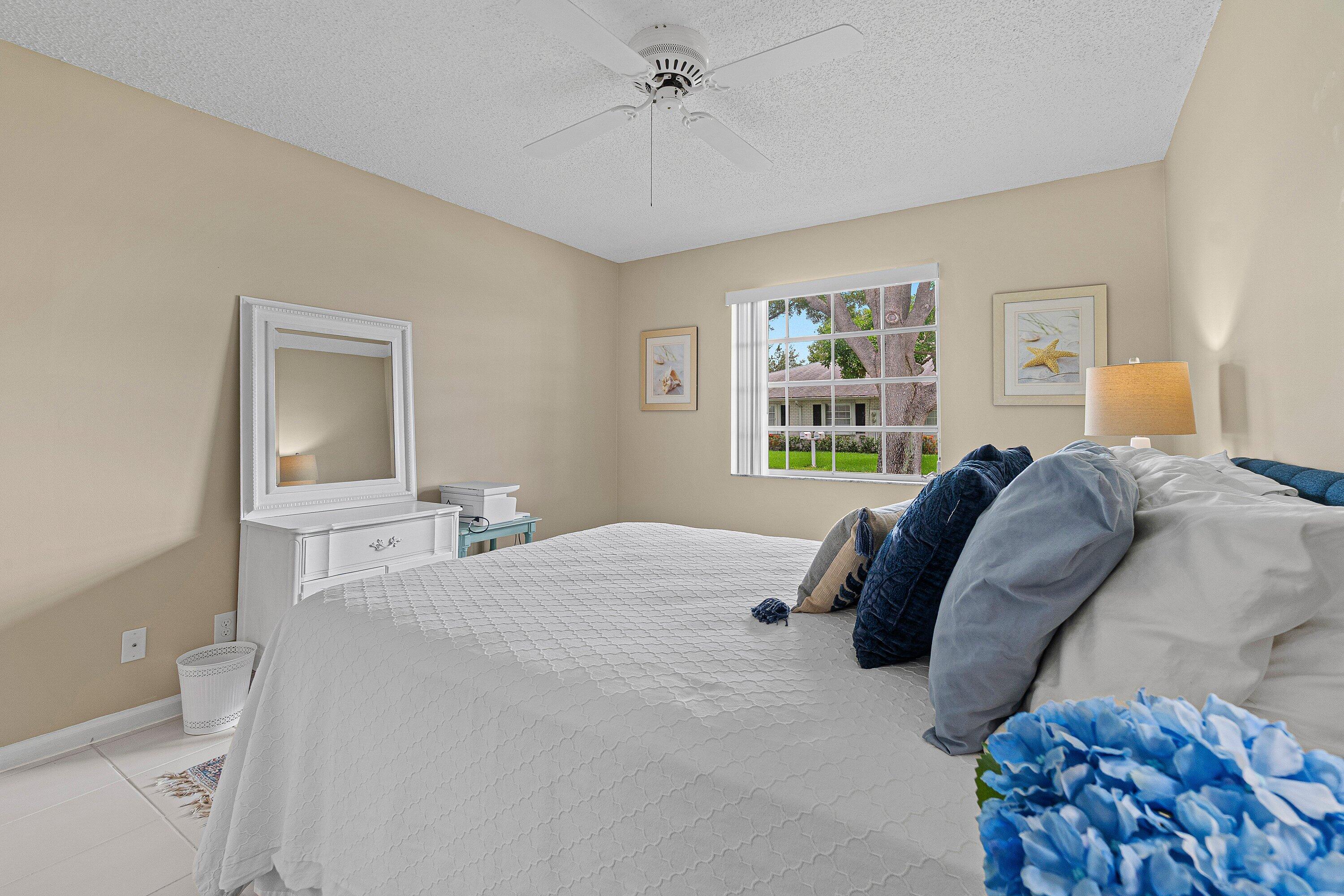 LIMETREE CONDO - Residential