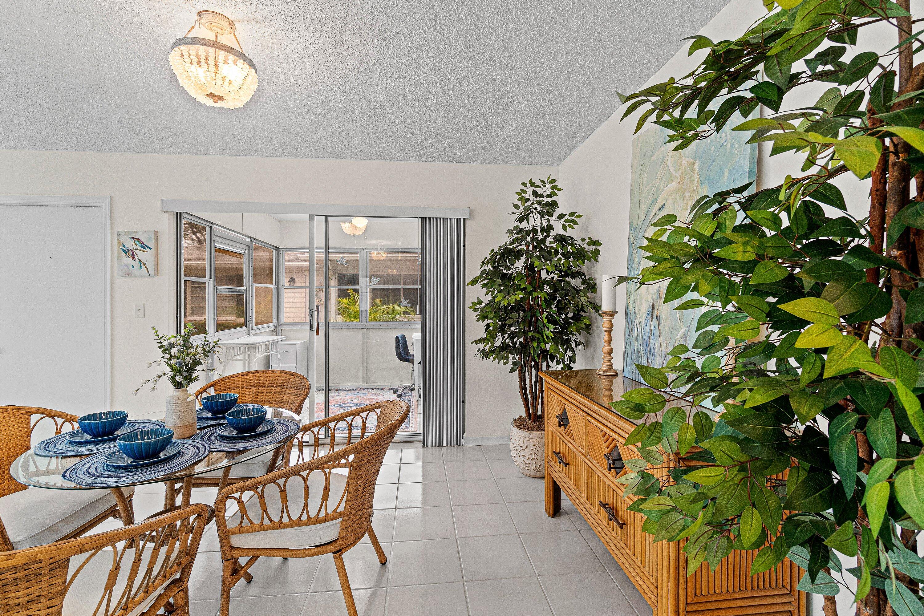 LIMETREE CONDO - Residential
