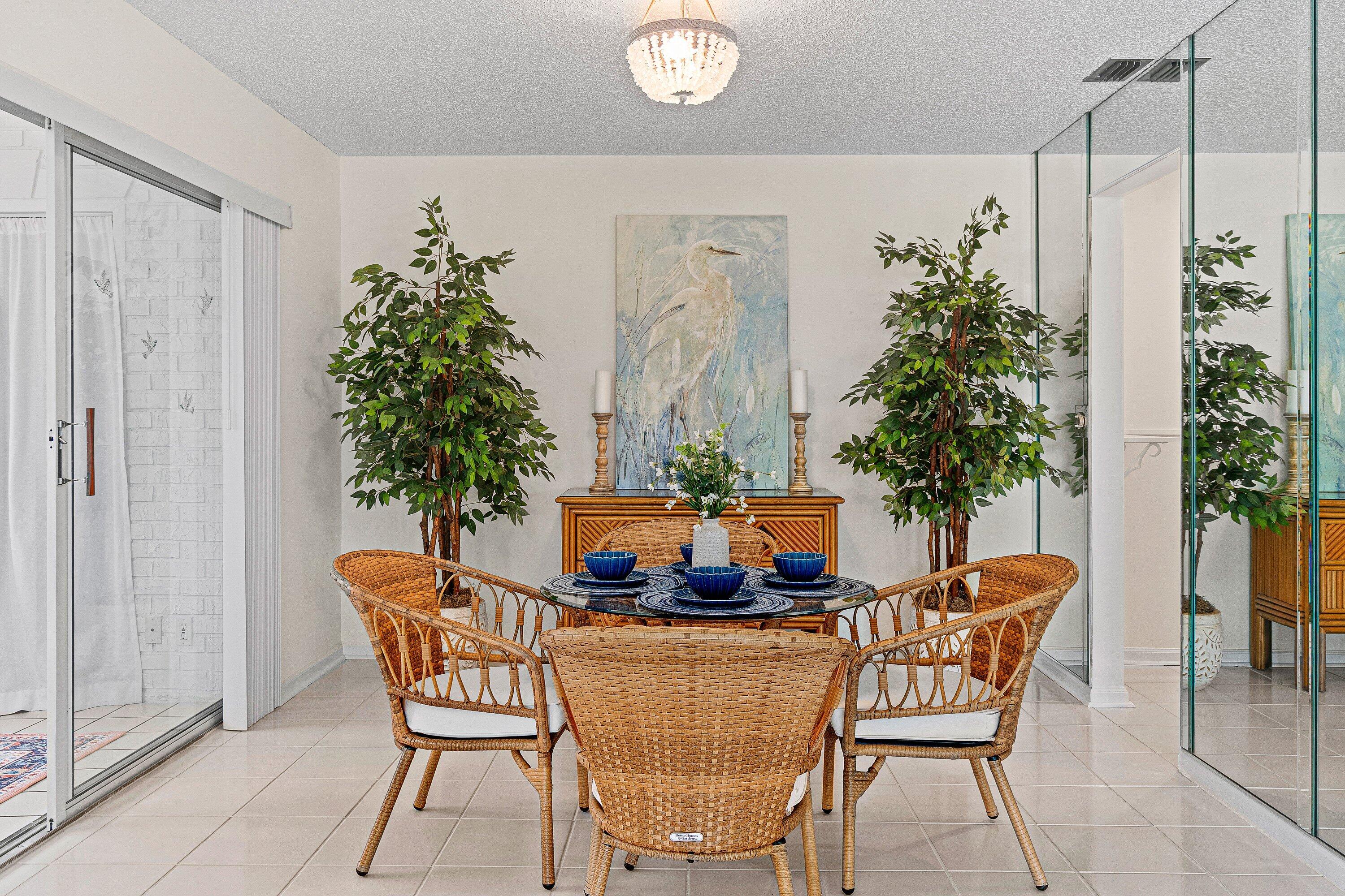 LIMETREE CONDO - Residential