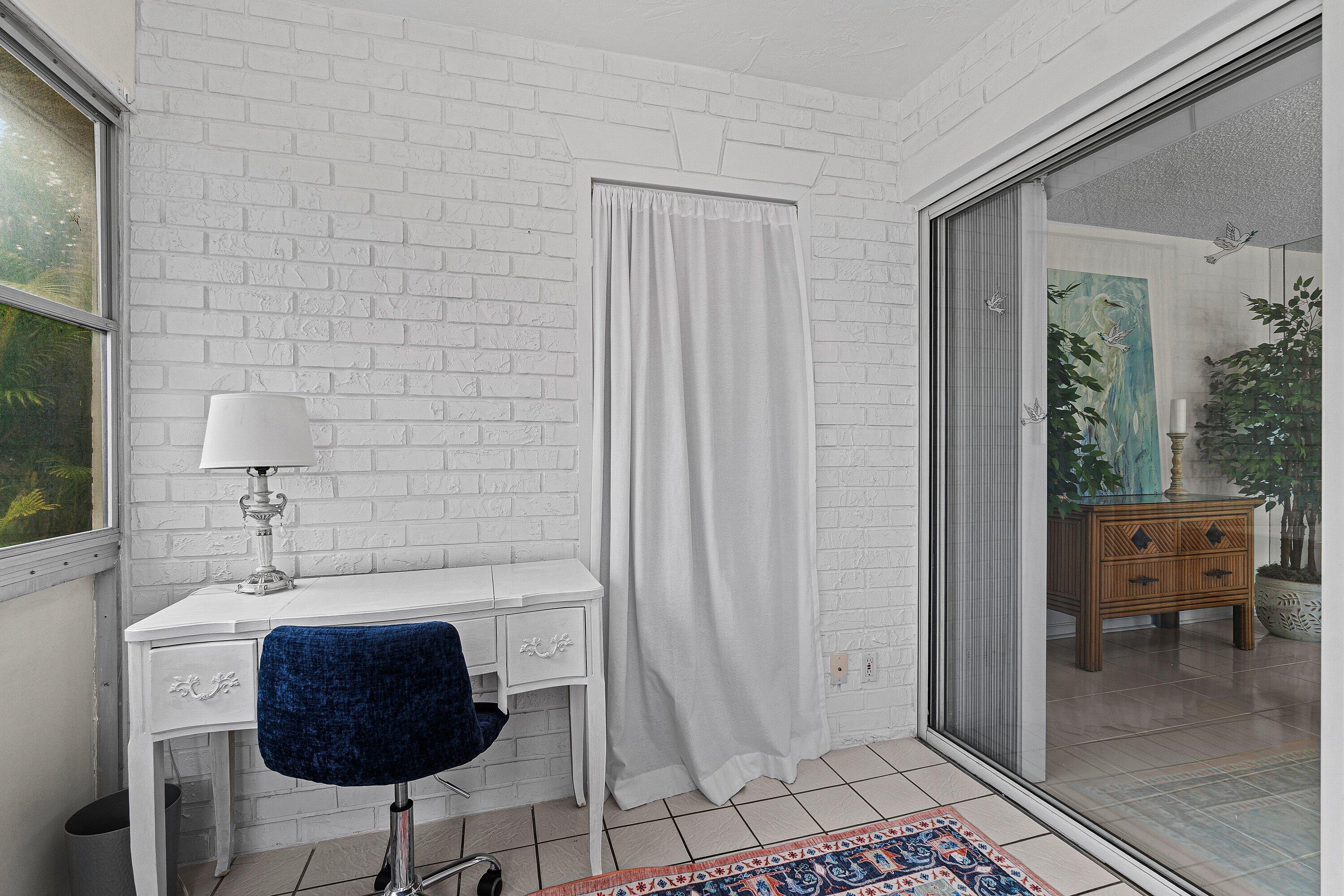 LIMETREE CONDO - Residential