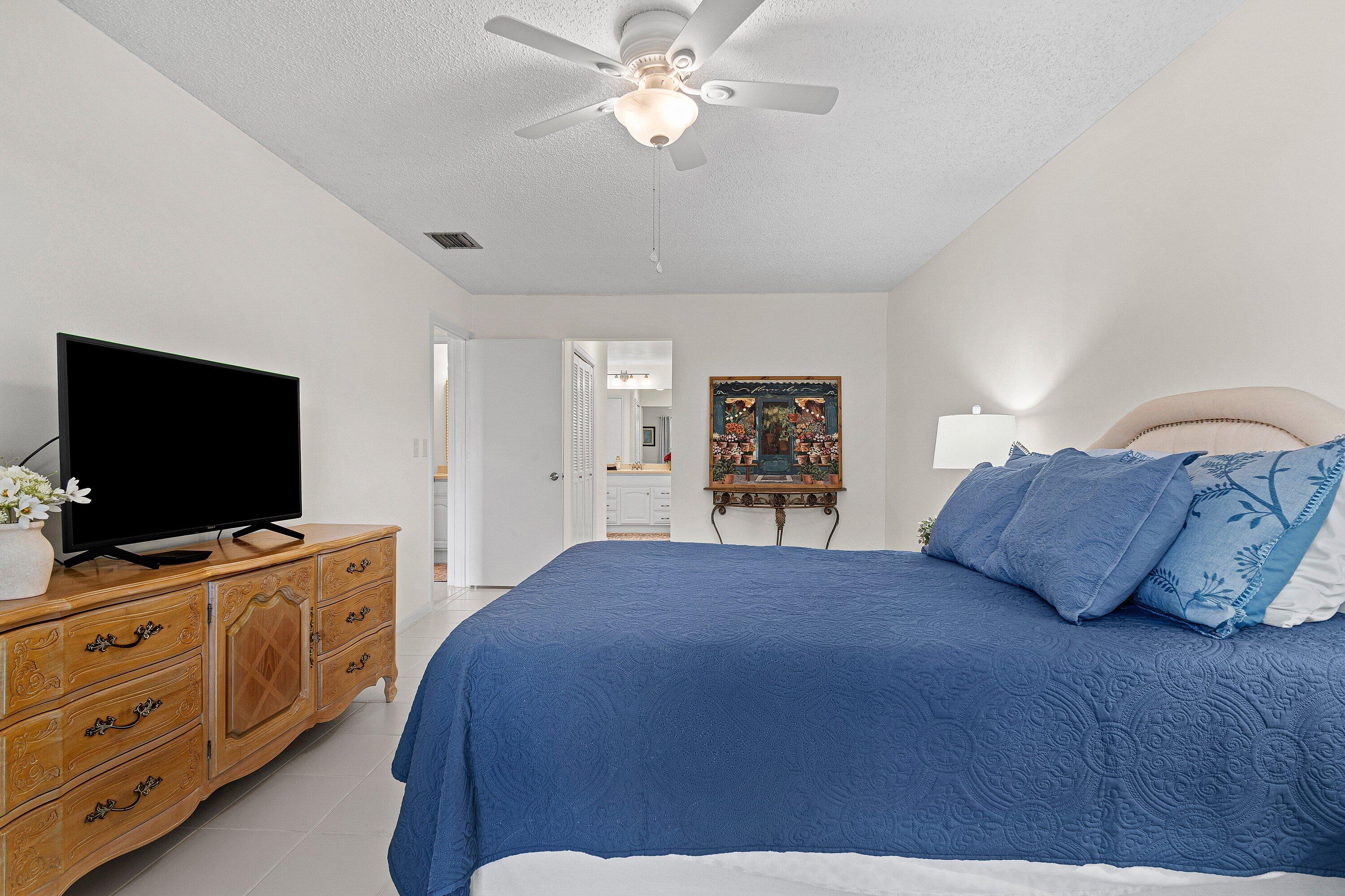 LIMETREE CONDO - Residential