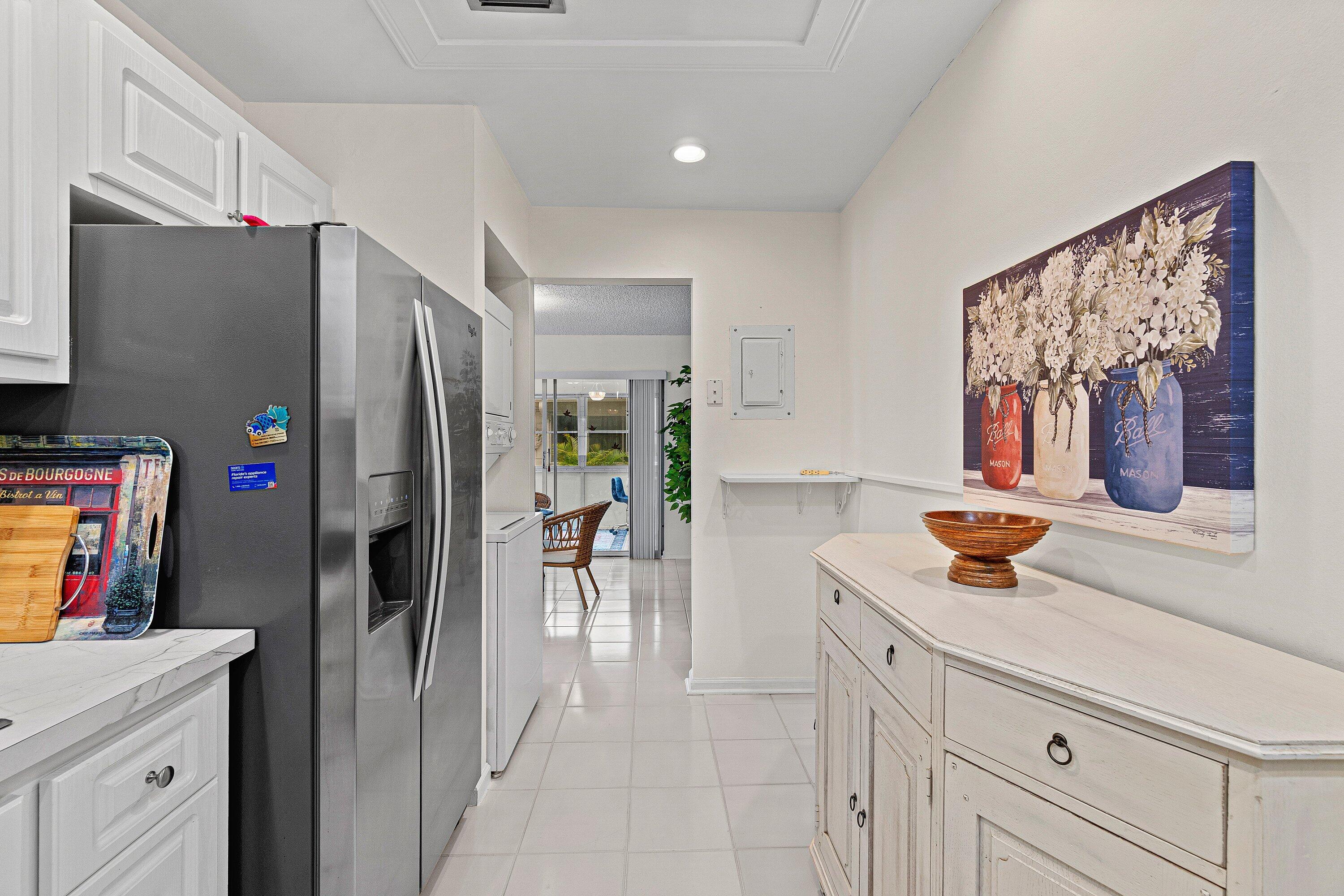 LIMETREE CONDO - Residential
