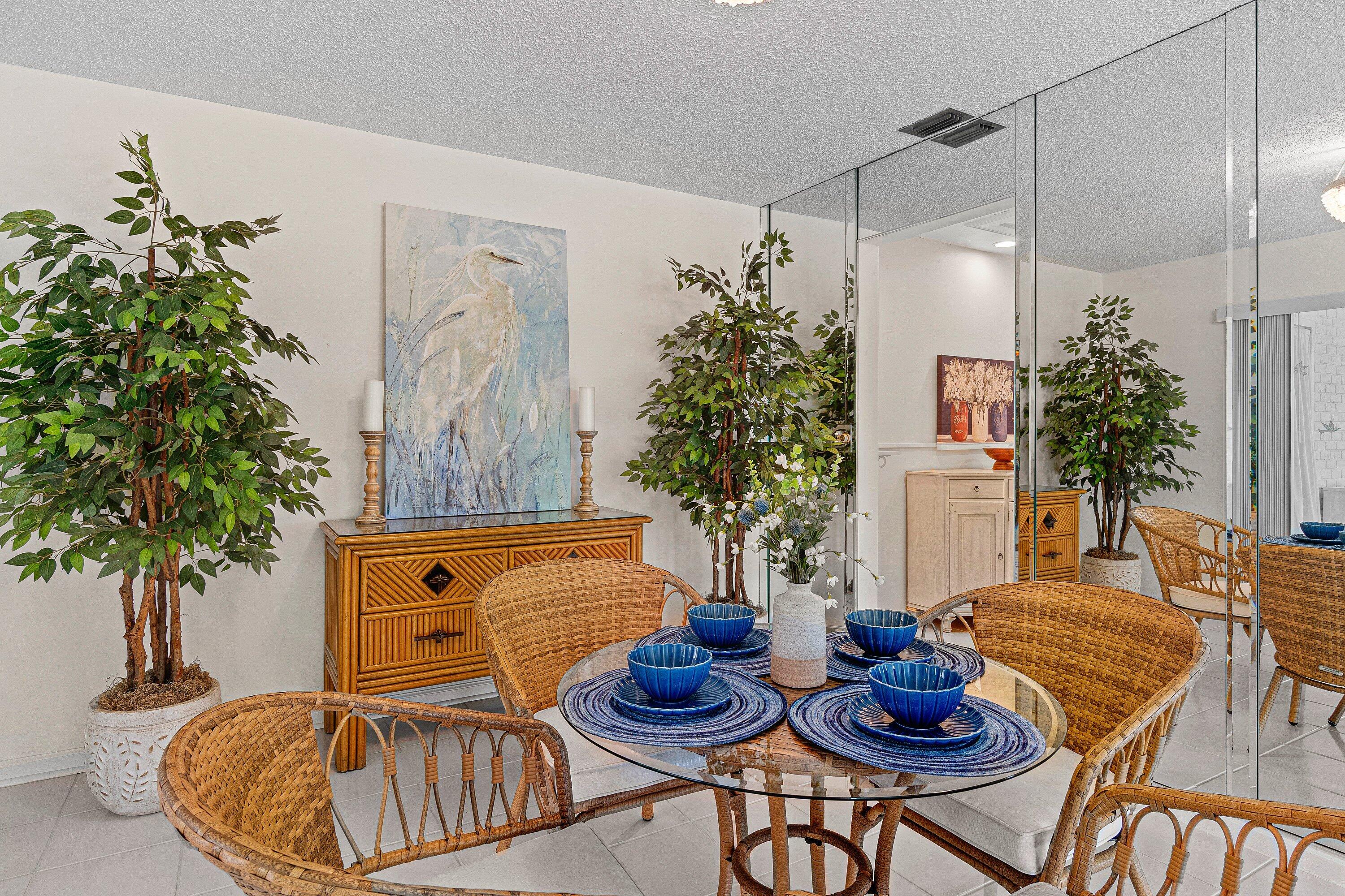 LIMETREE CONDO - Residential