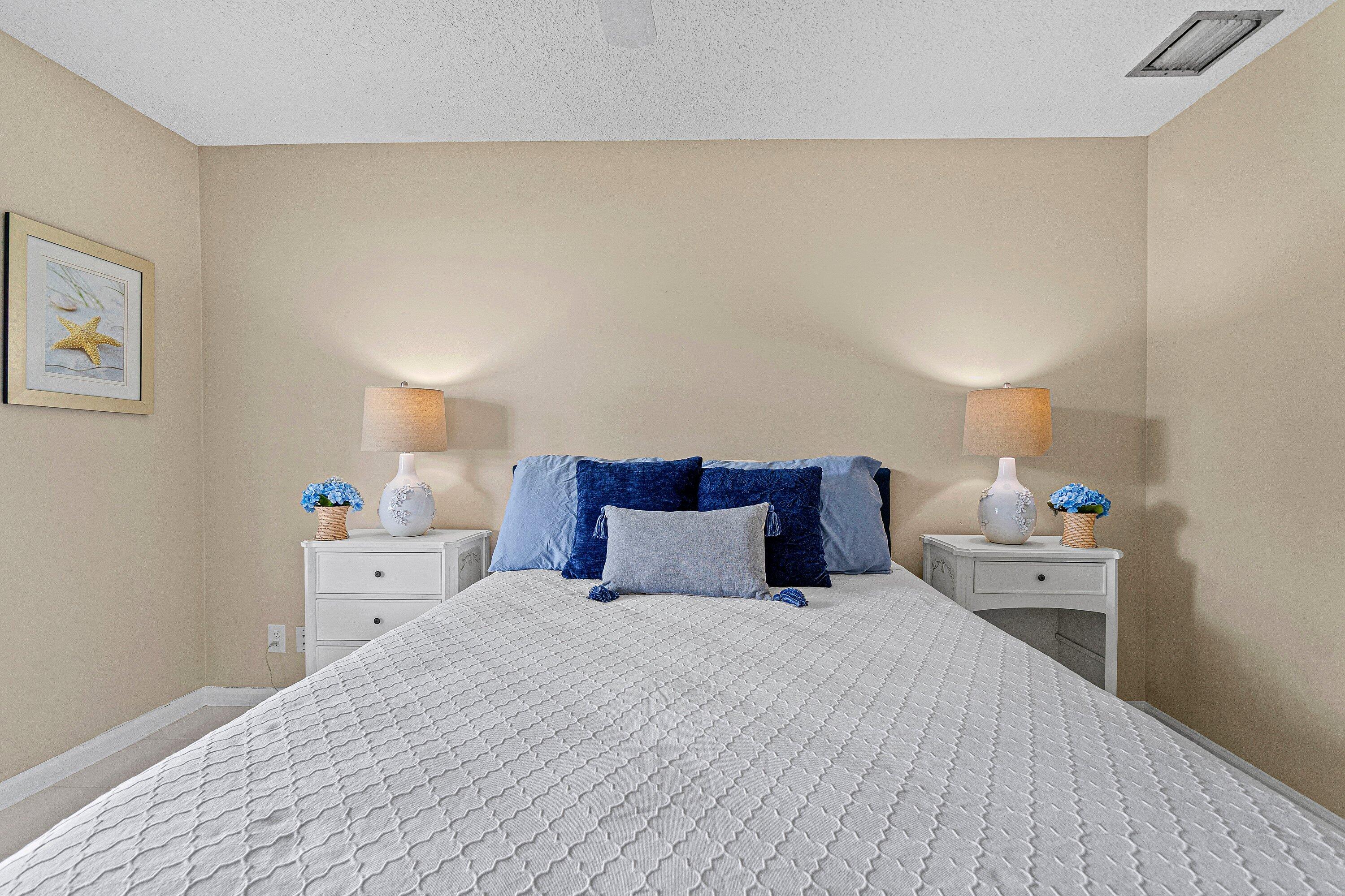 LIMETREE CONDO - Residential