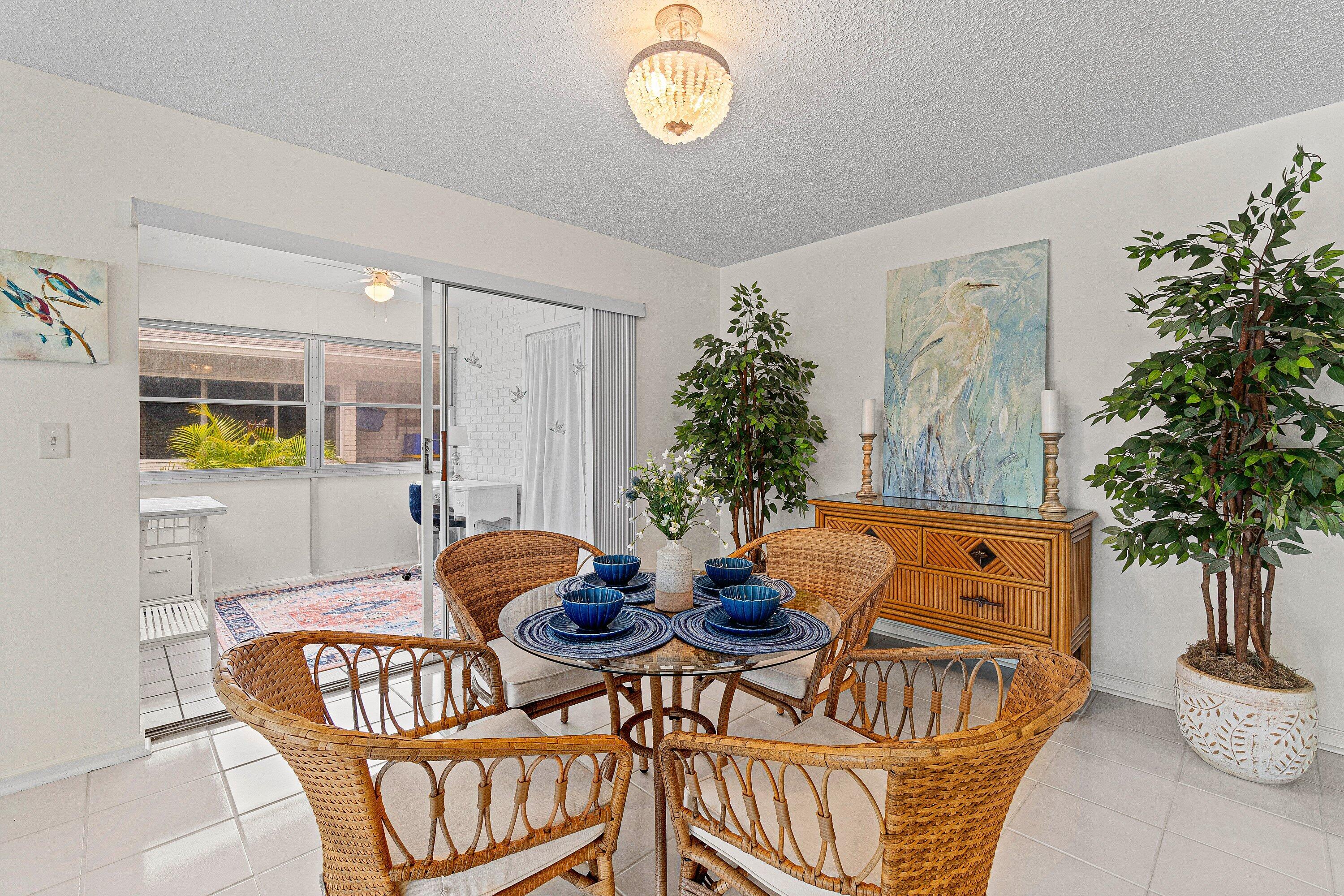 LIMETREE CONDO - Residential