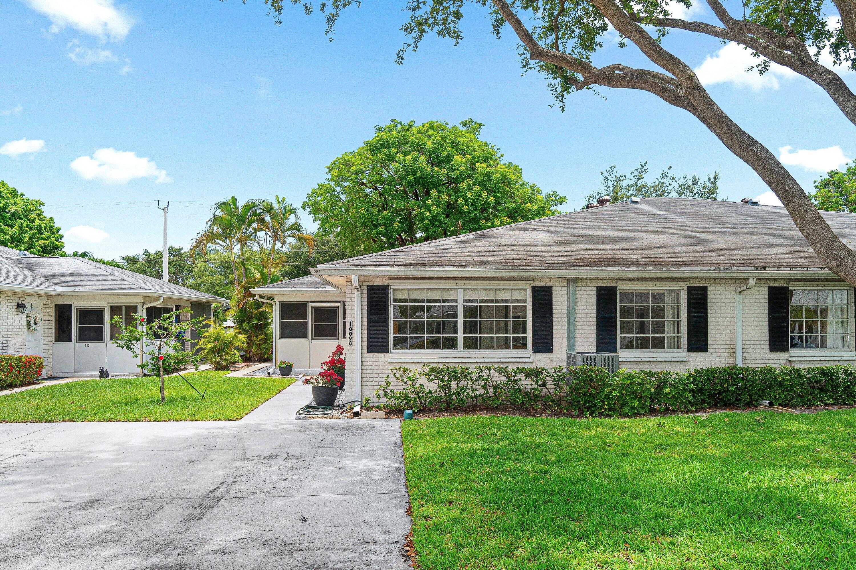 LIMETREE CONDO - Residential