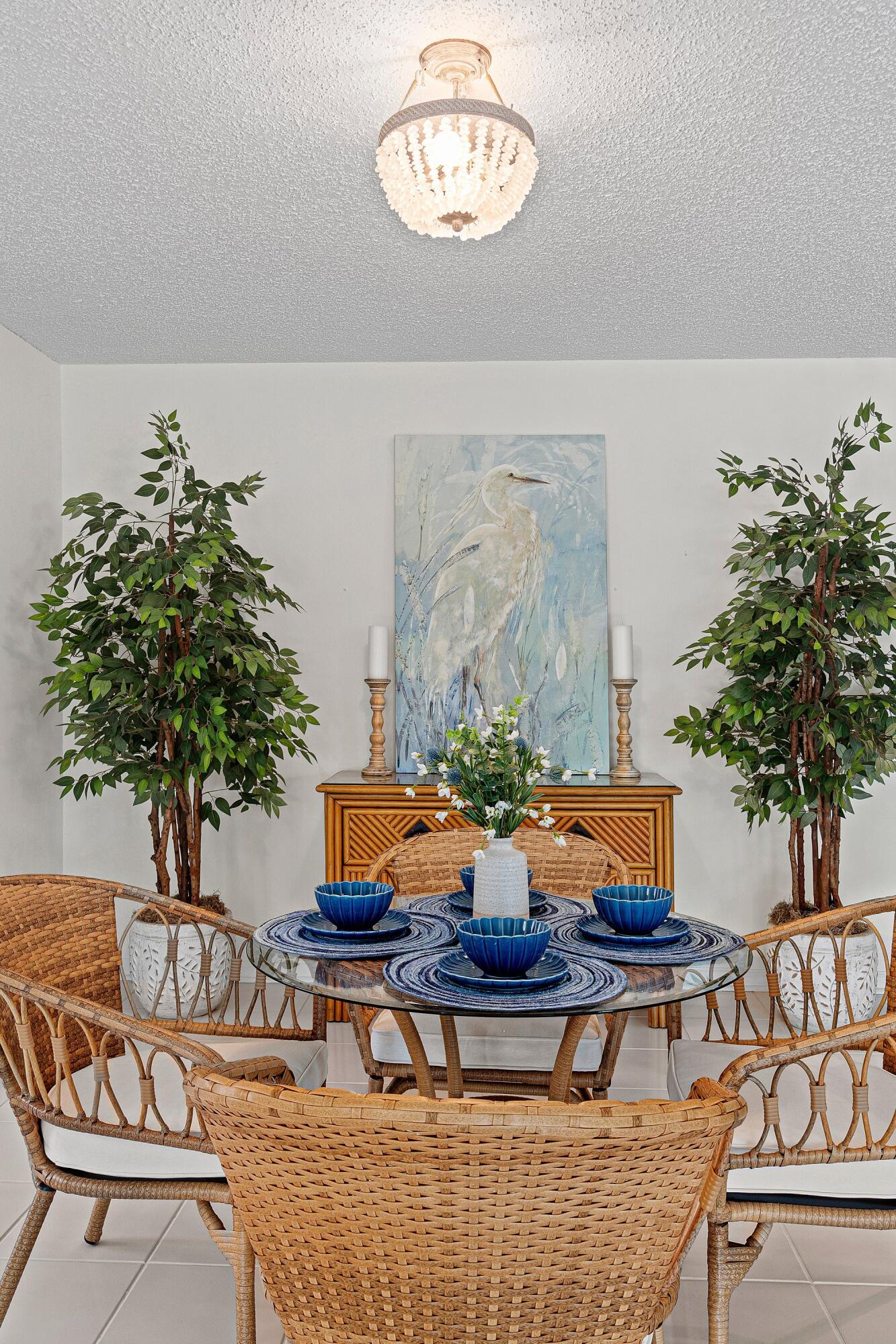 LIMETREE CONDO - Residential