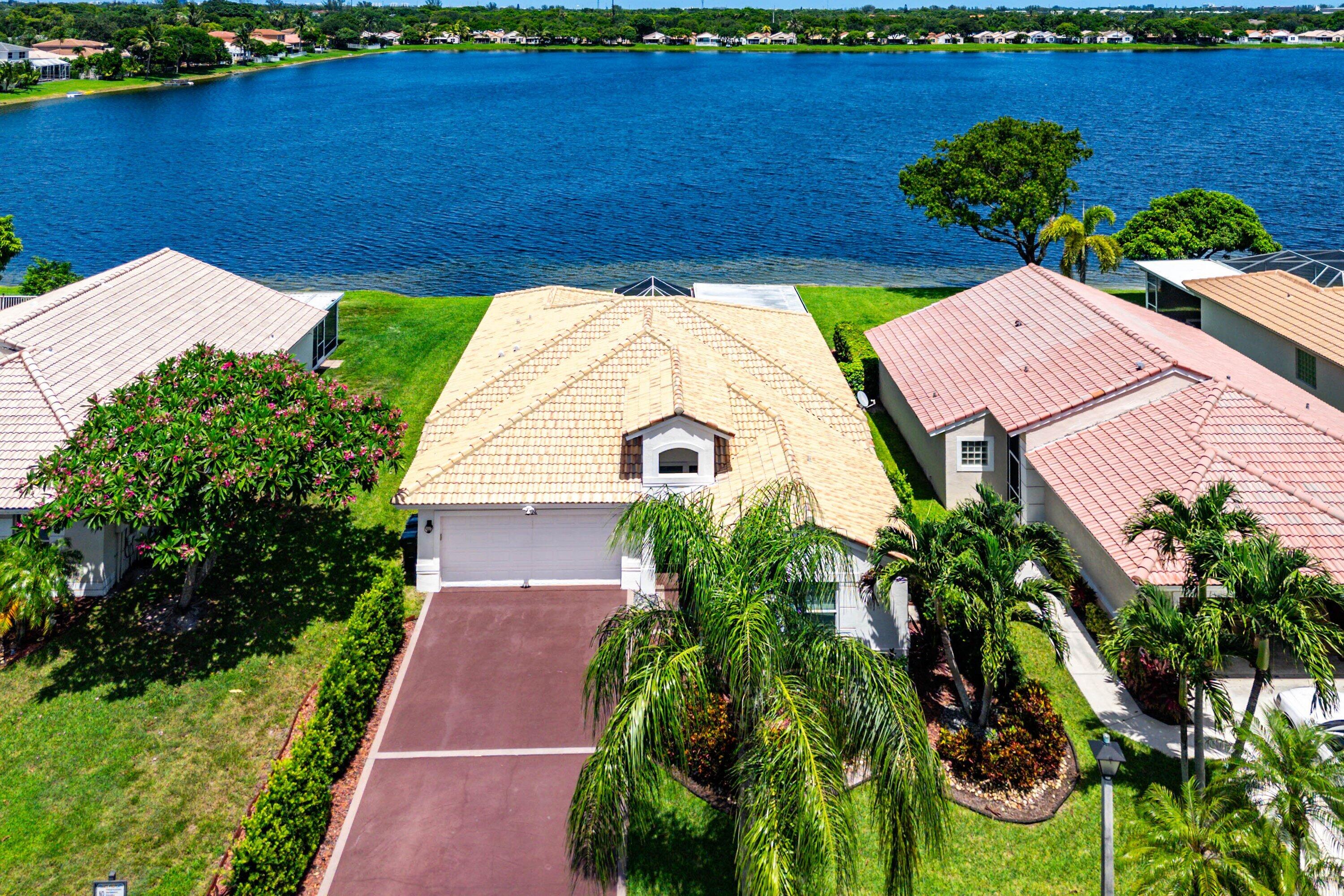 COCO LAKES - Residential