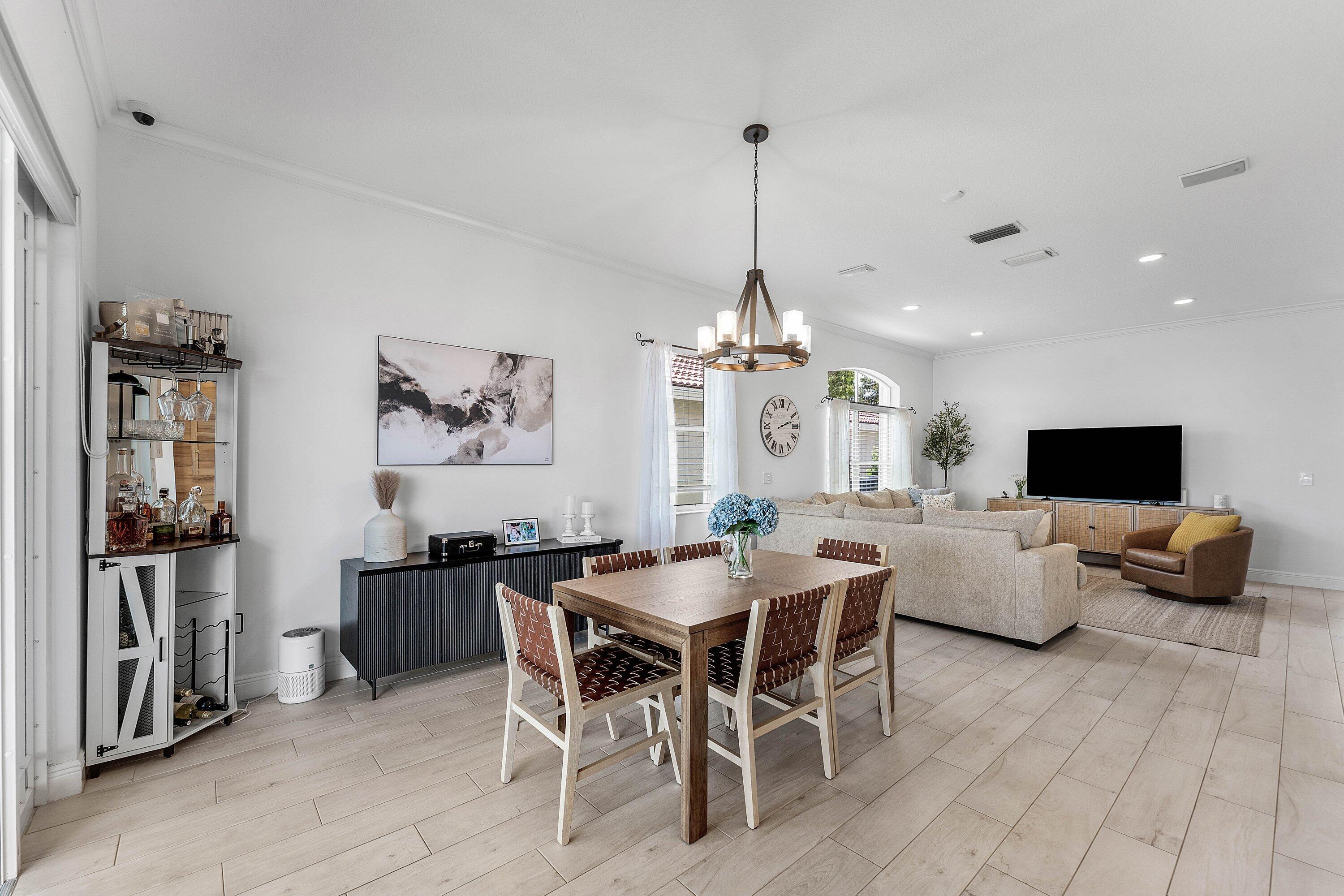 COCO LAKES - Residential