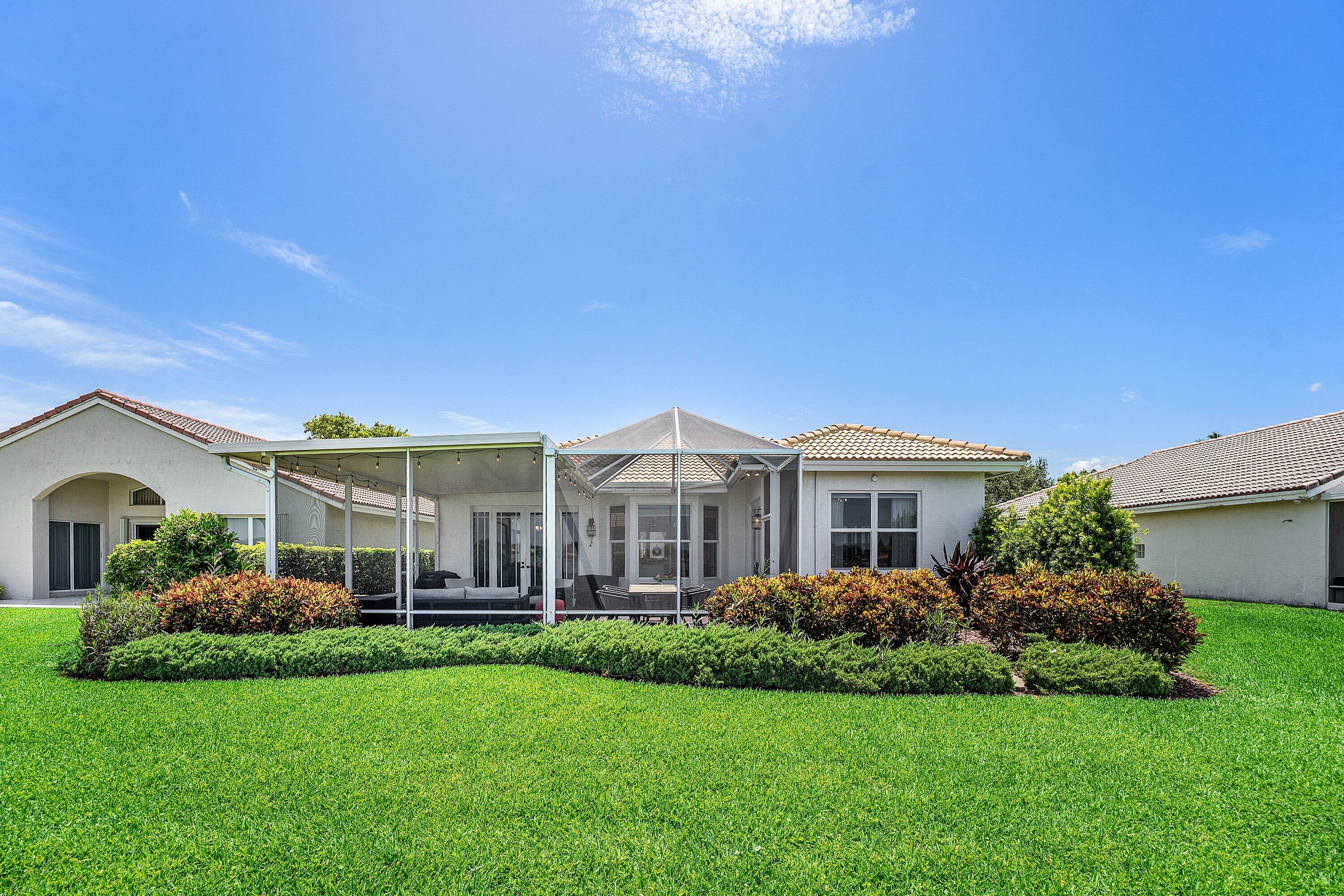 COCO LAKES - Residential