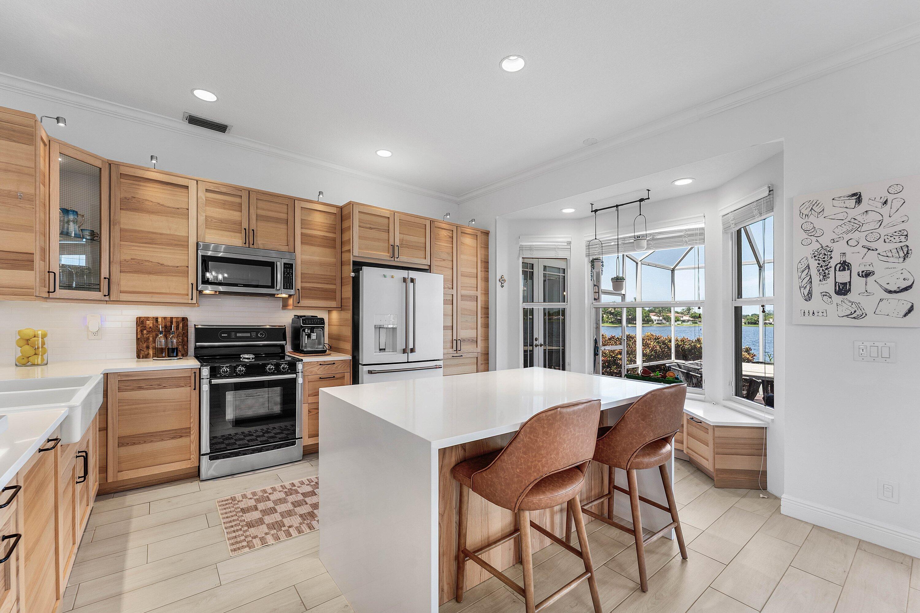 COCO LAKES - Residential