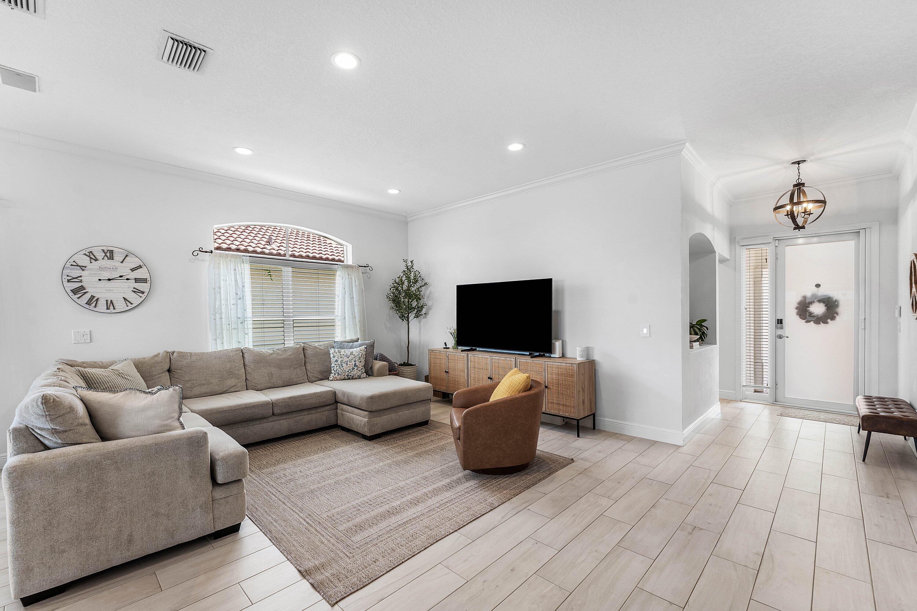 COCO LAKES - Residential