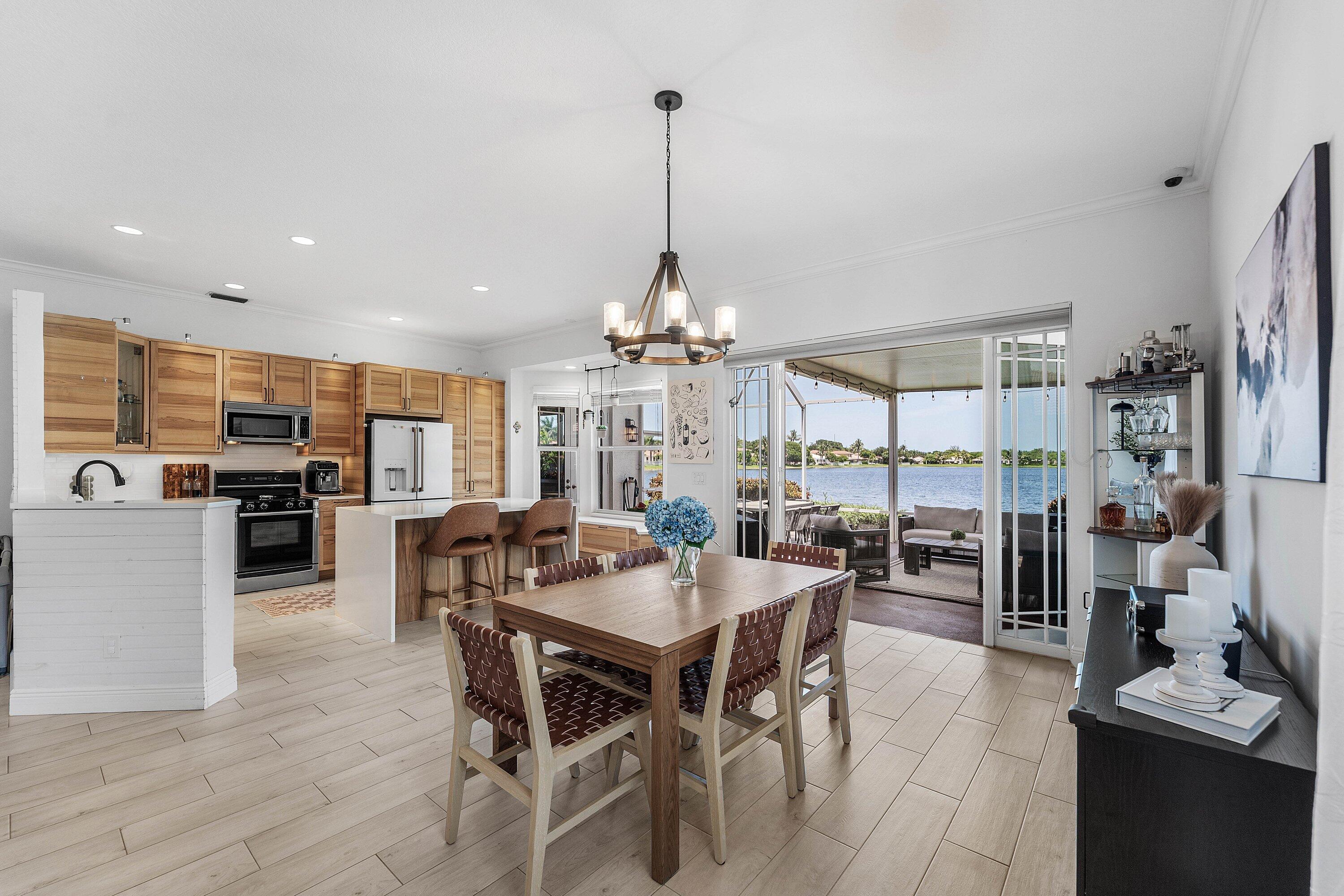 COCO LAKES - Residential