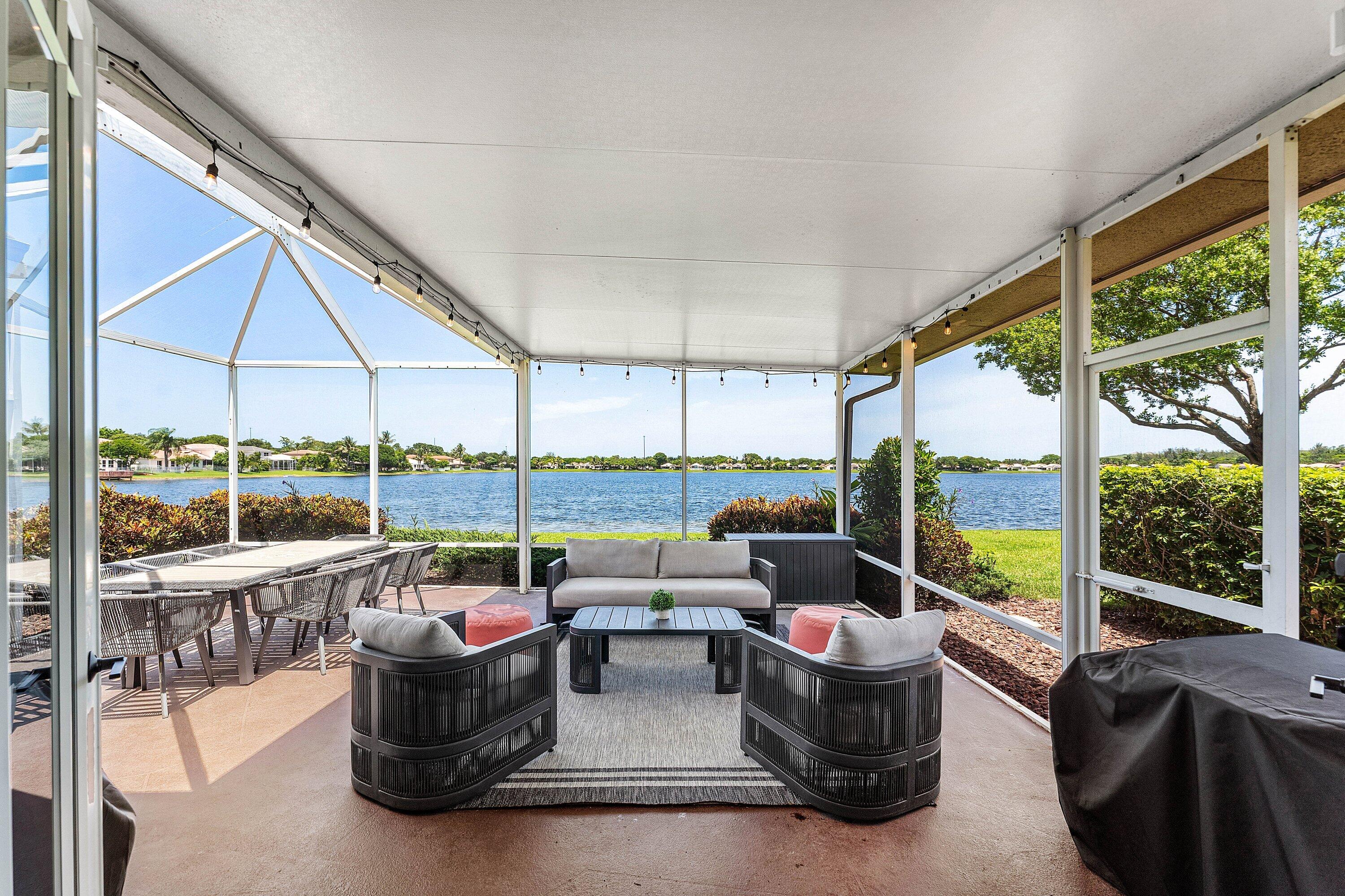 COCO LAKES - Residential