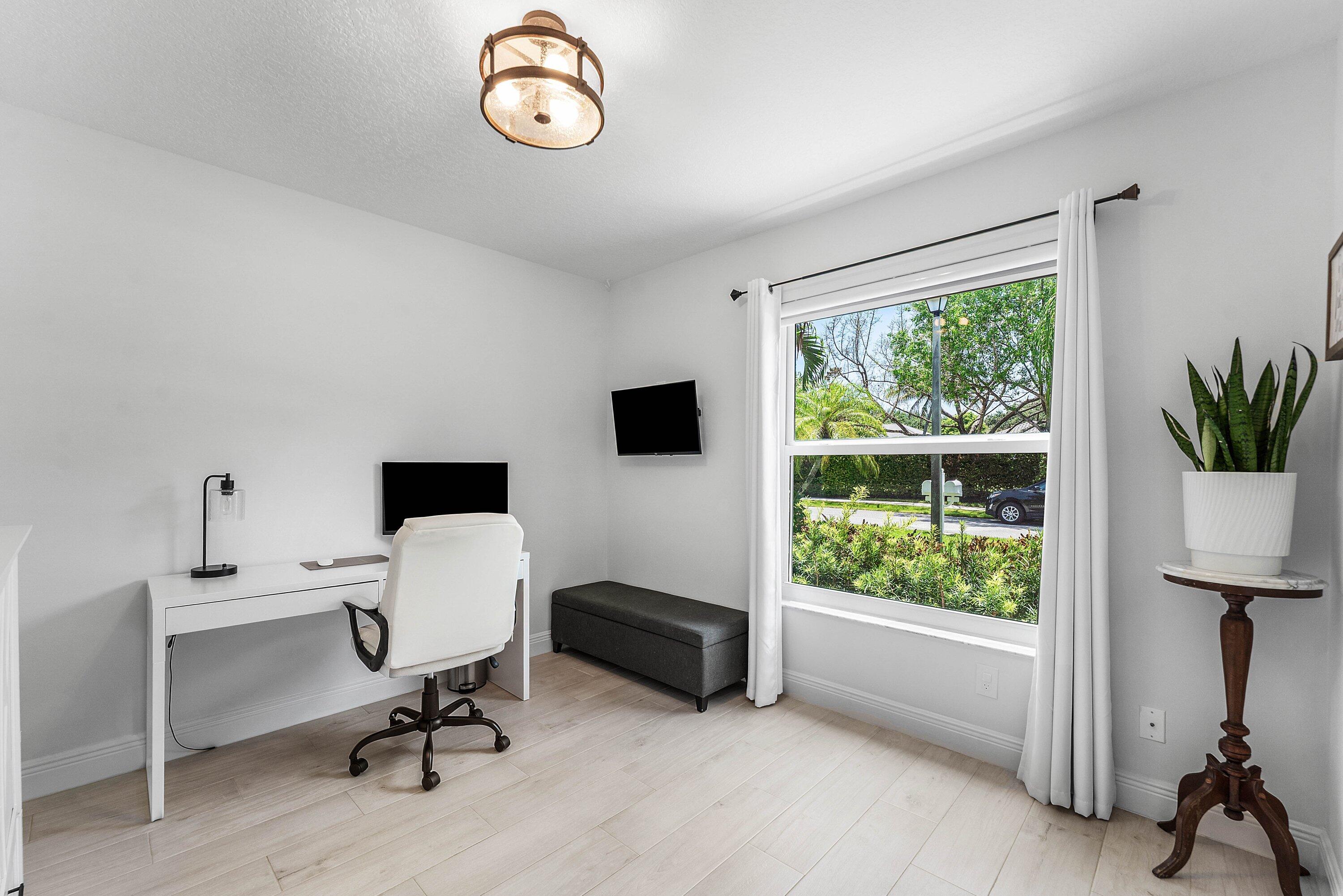 COCO LAKES - Residential