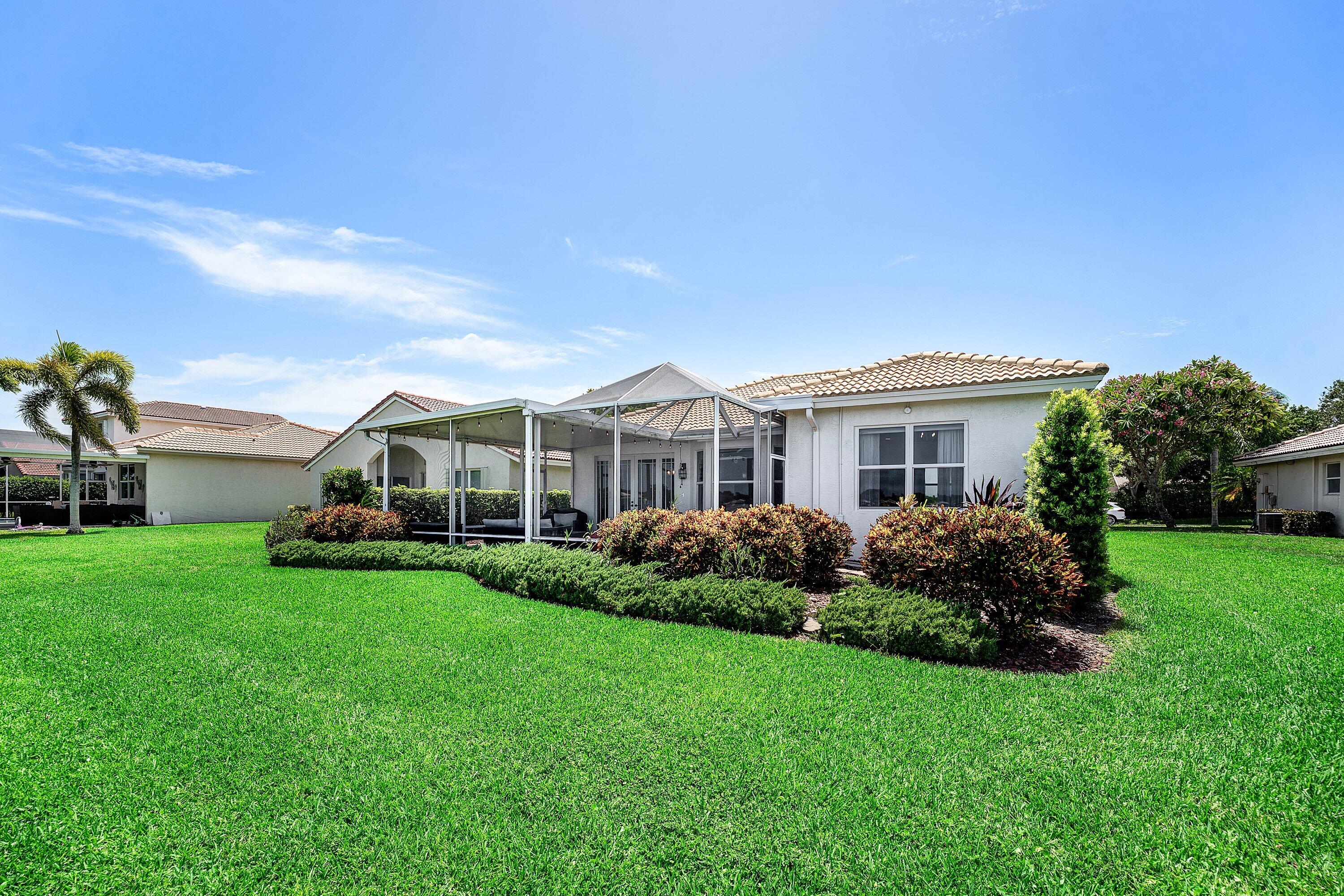 COCO LAKES - Residential