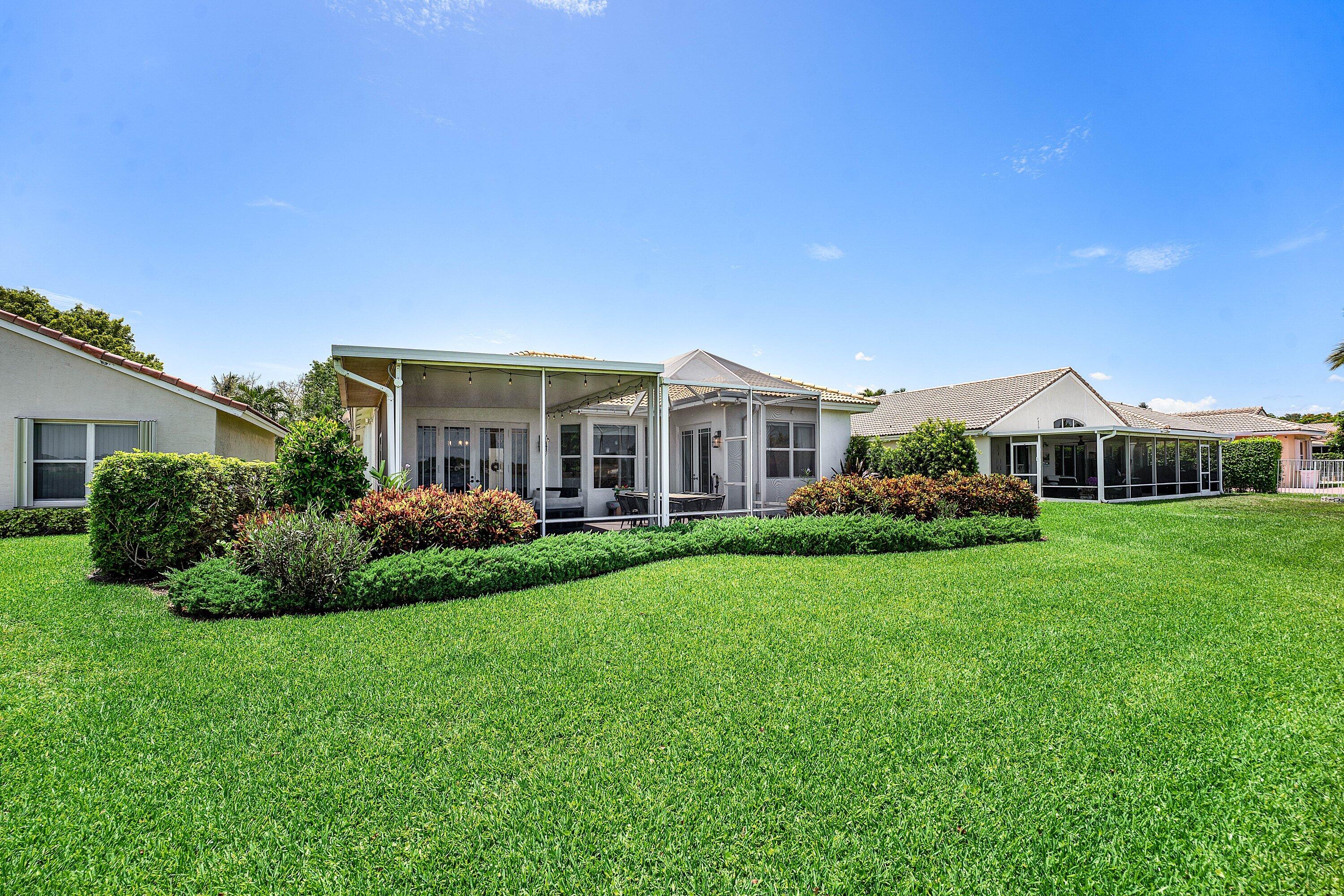 COCO LAKES - Residential