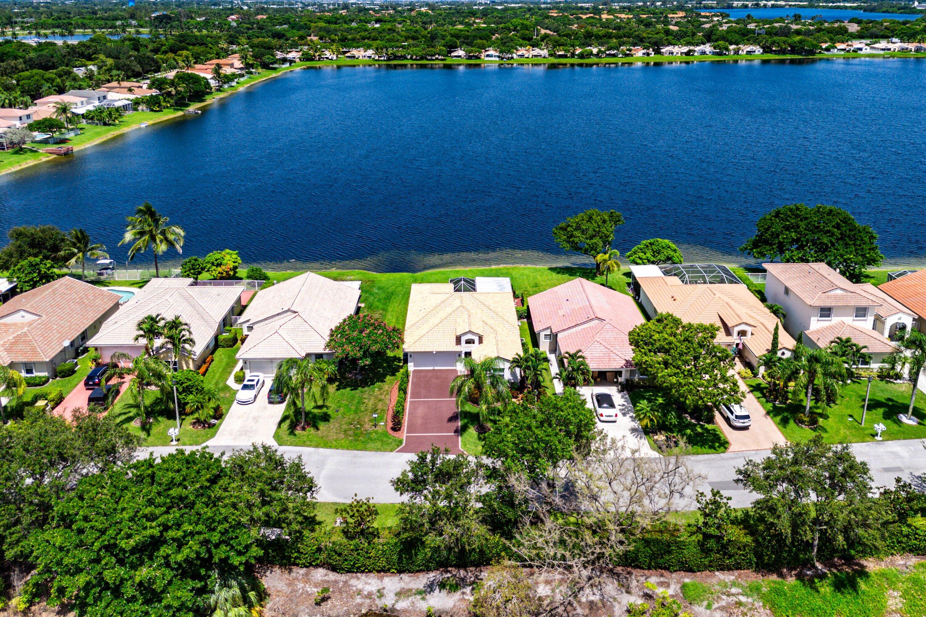 COCO LAKES - Residential