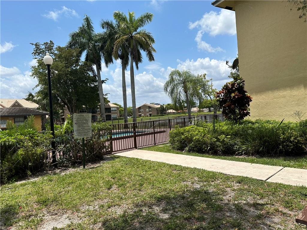 ISLAND CLUB - Residential