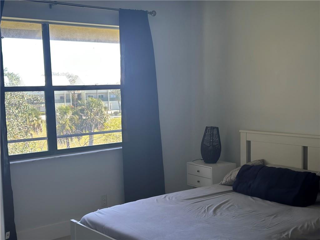 ISLAND CLUB - Residential