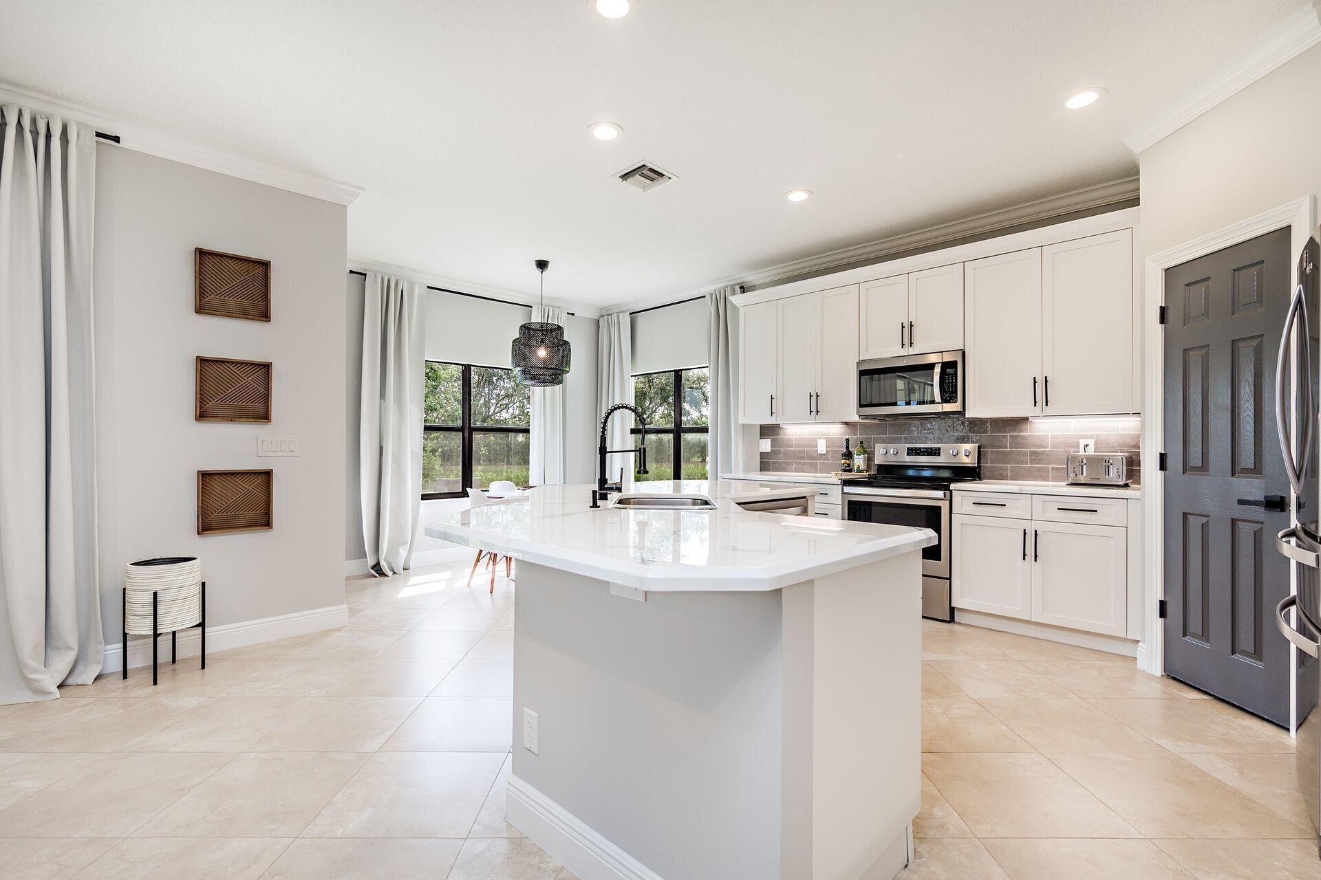 ORANGE POINT PH 1 - Residential Lease