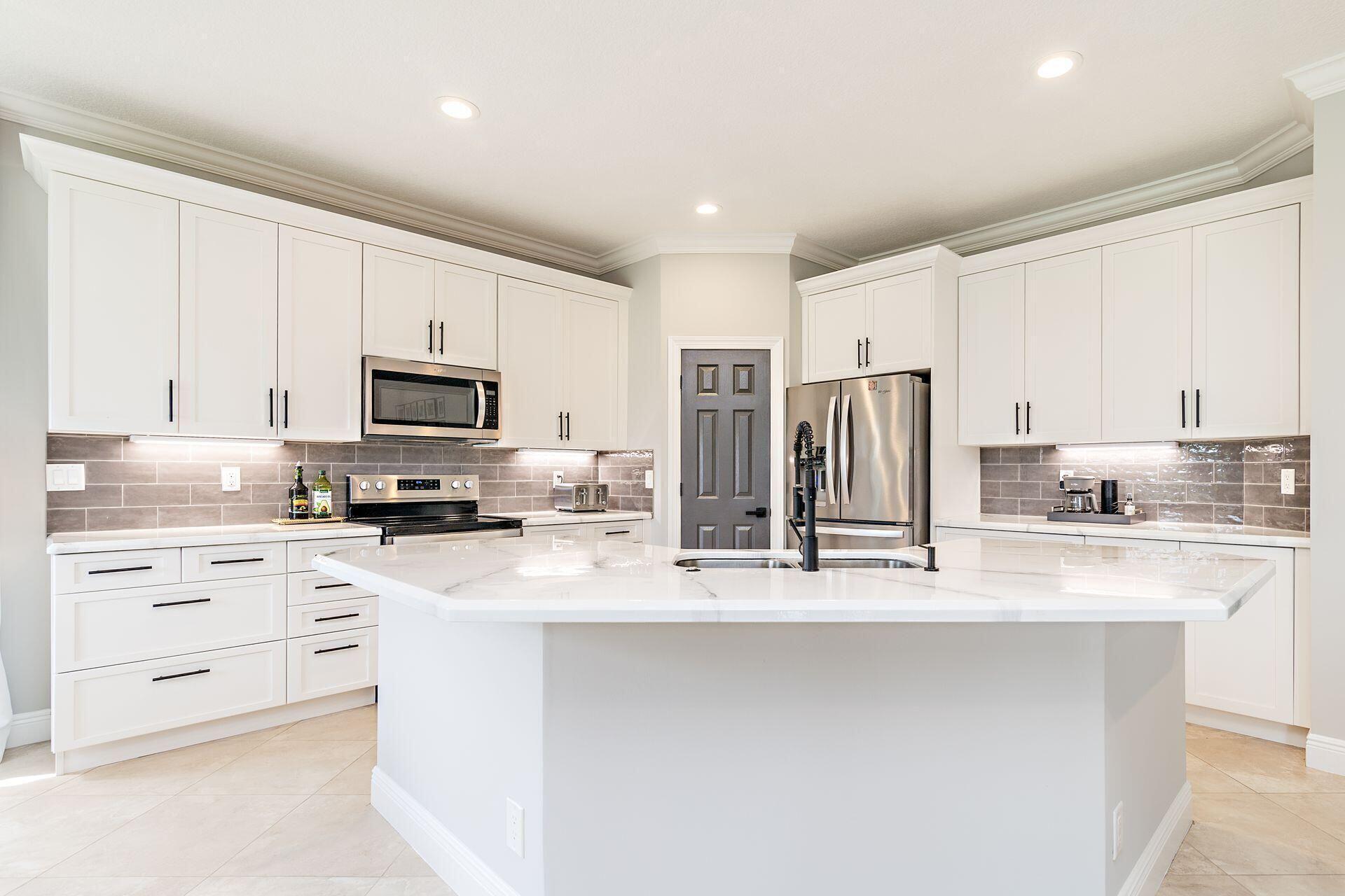 ORANGE POINT PH 1 - Residential Lease