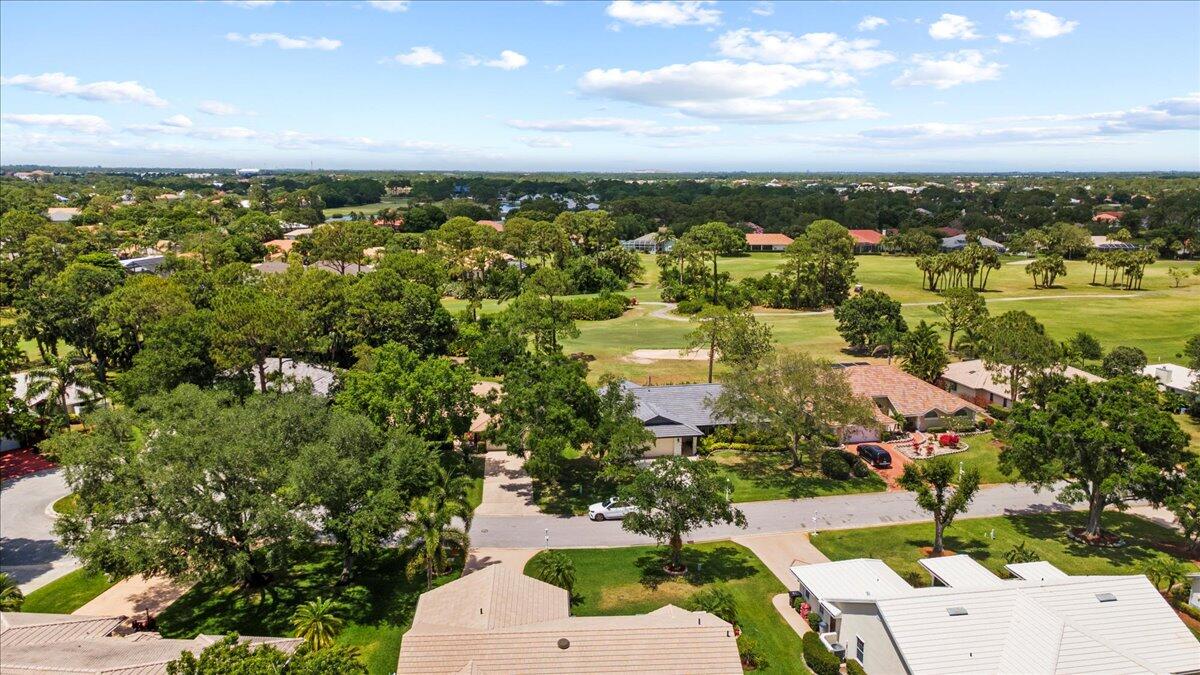 COUNTRY CLUB ESTATES - Residential