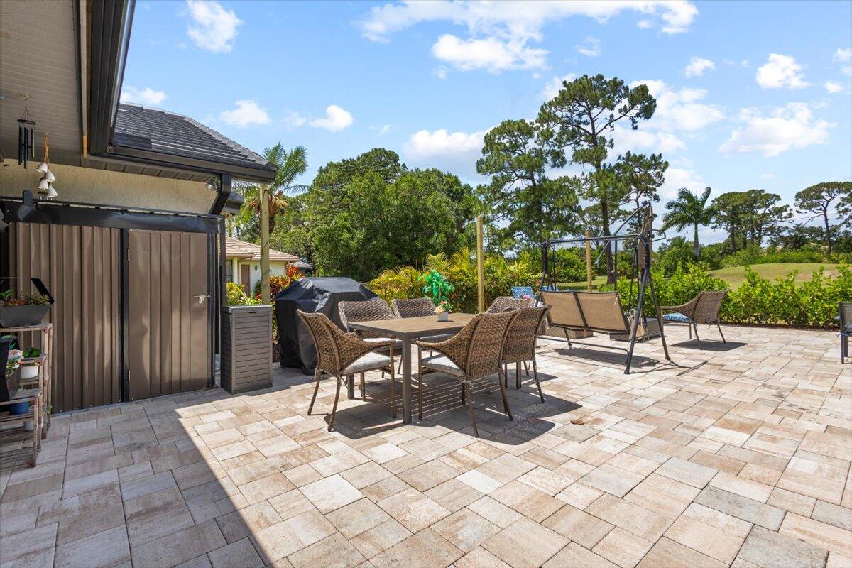 COUNTRY CLUB ESTATES - Residential