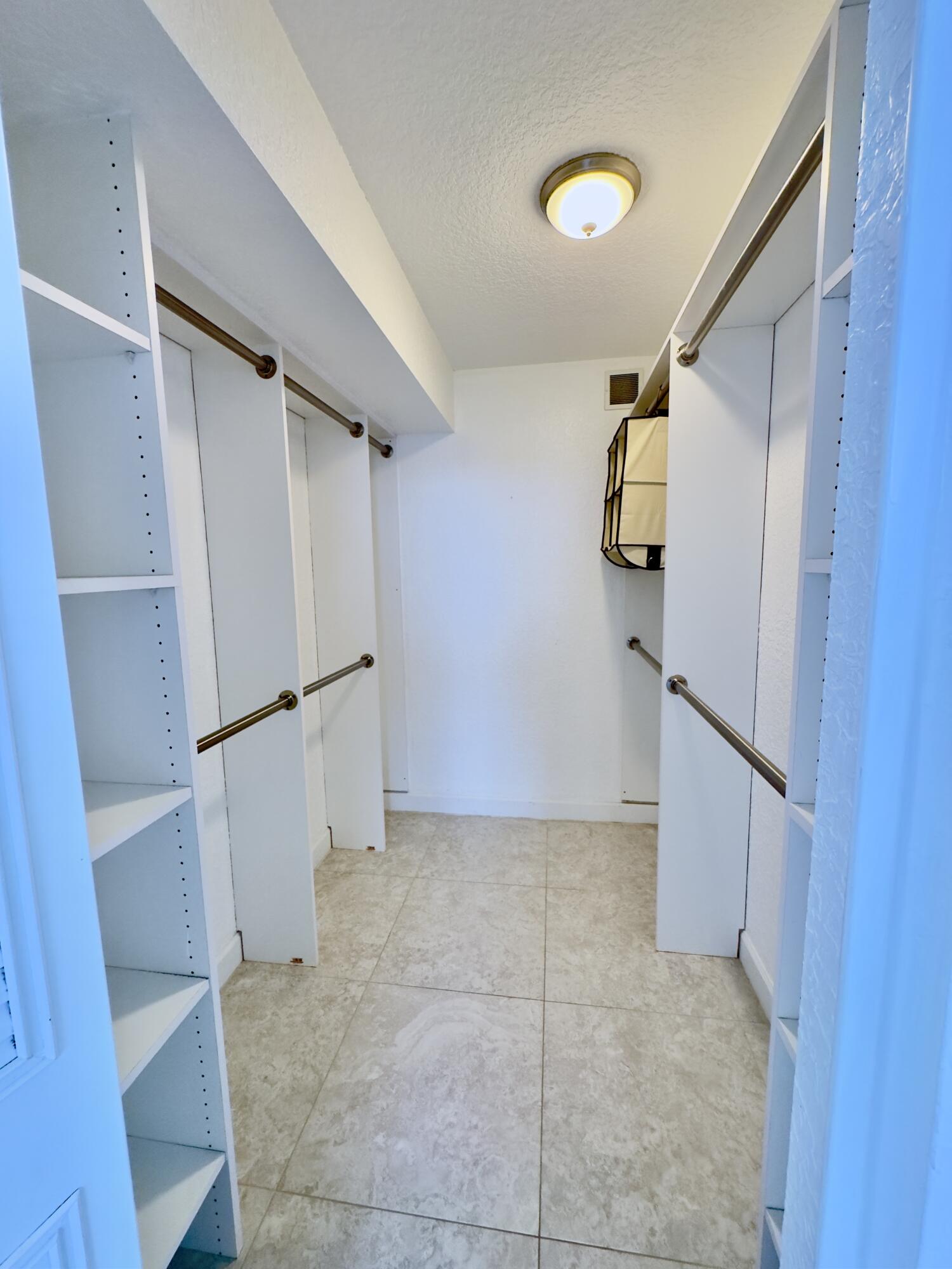 SEAGATE OF GULFSTREAM CONDO - Residential Lease