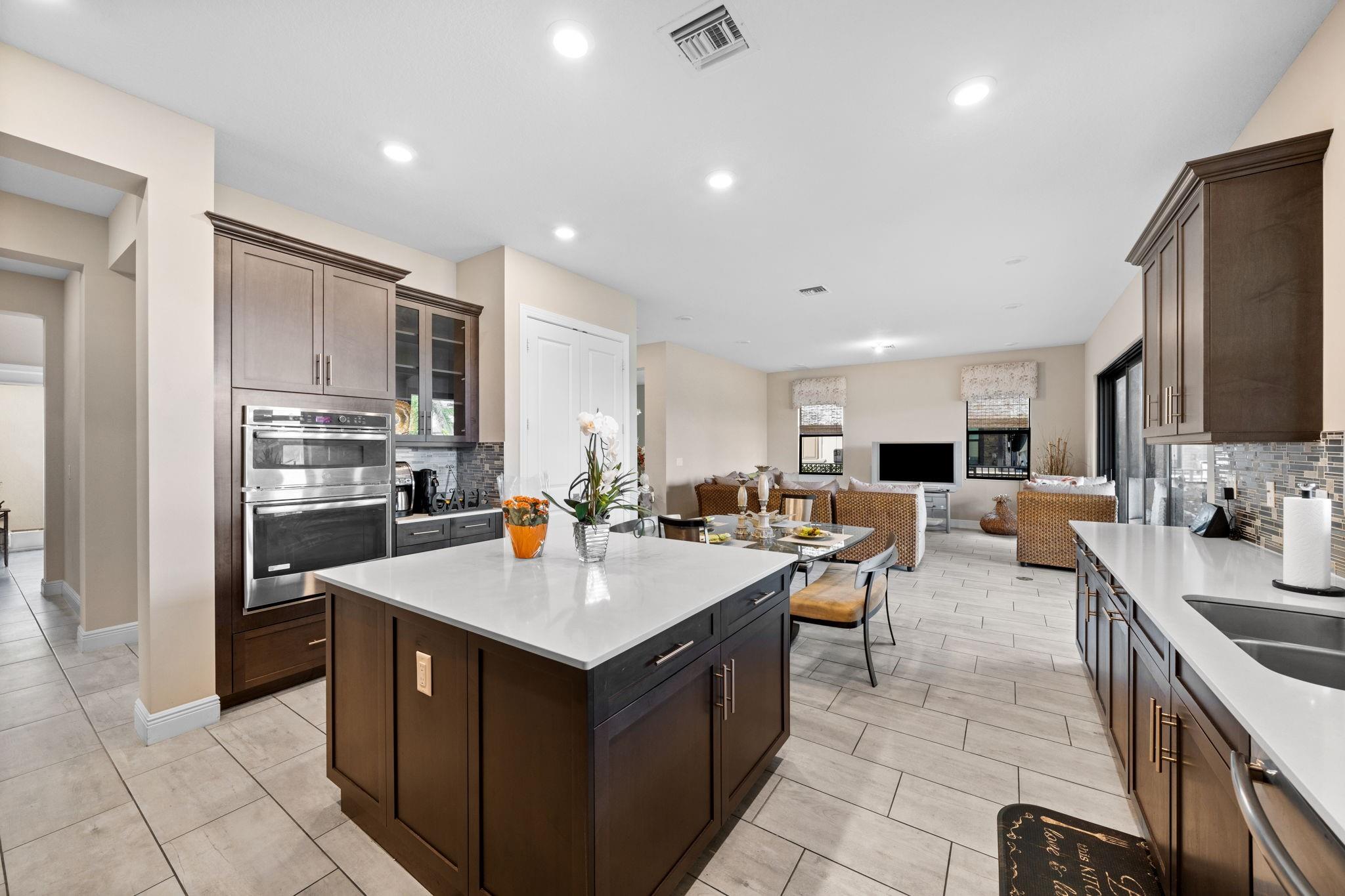 PARKLAND BAY - Residential