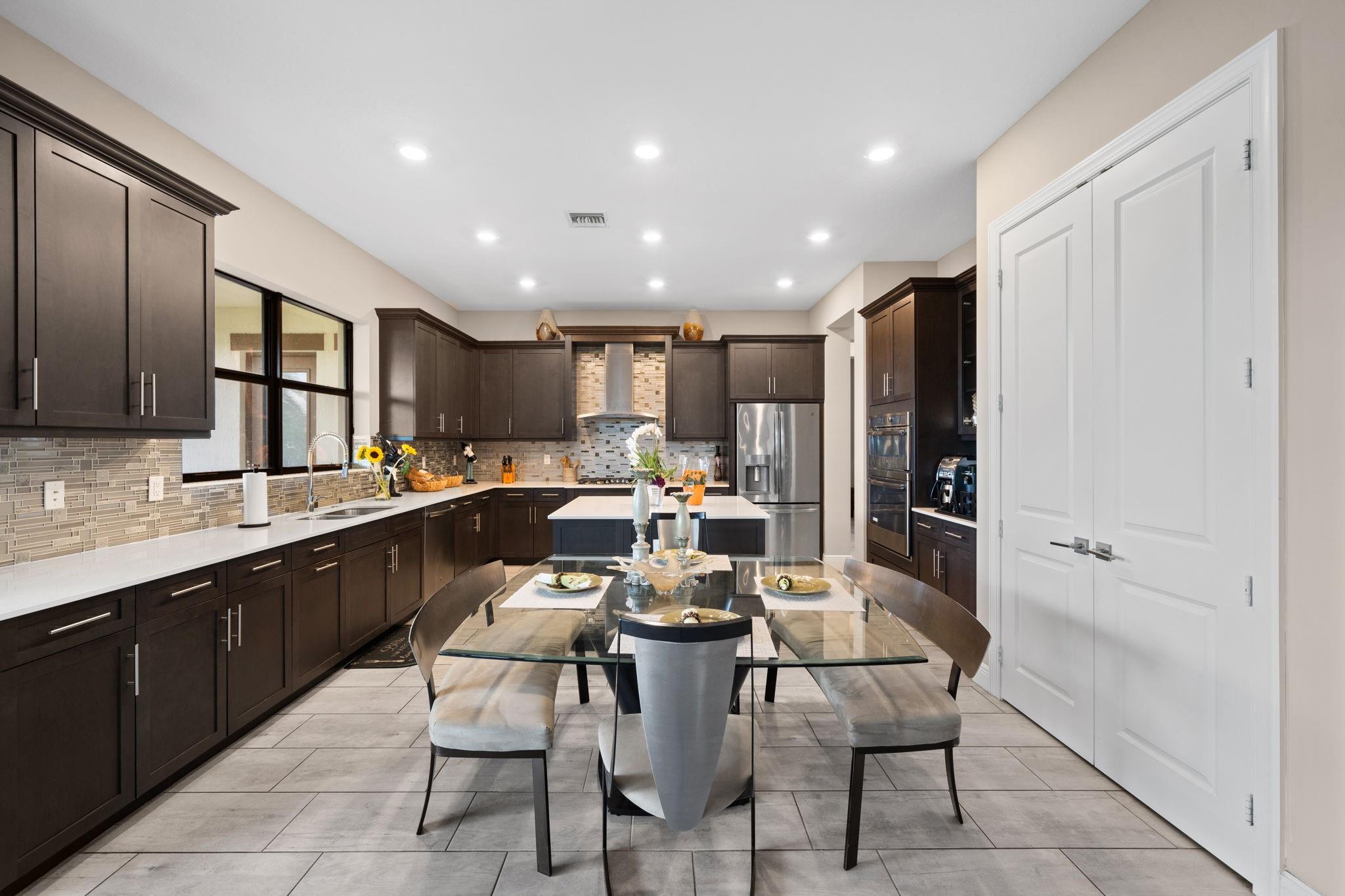 PARKLAND BAY - Residential