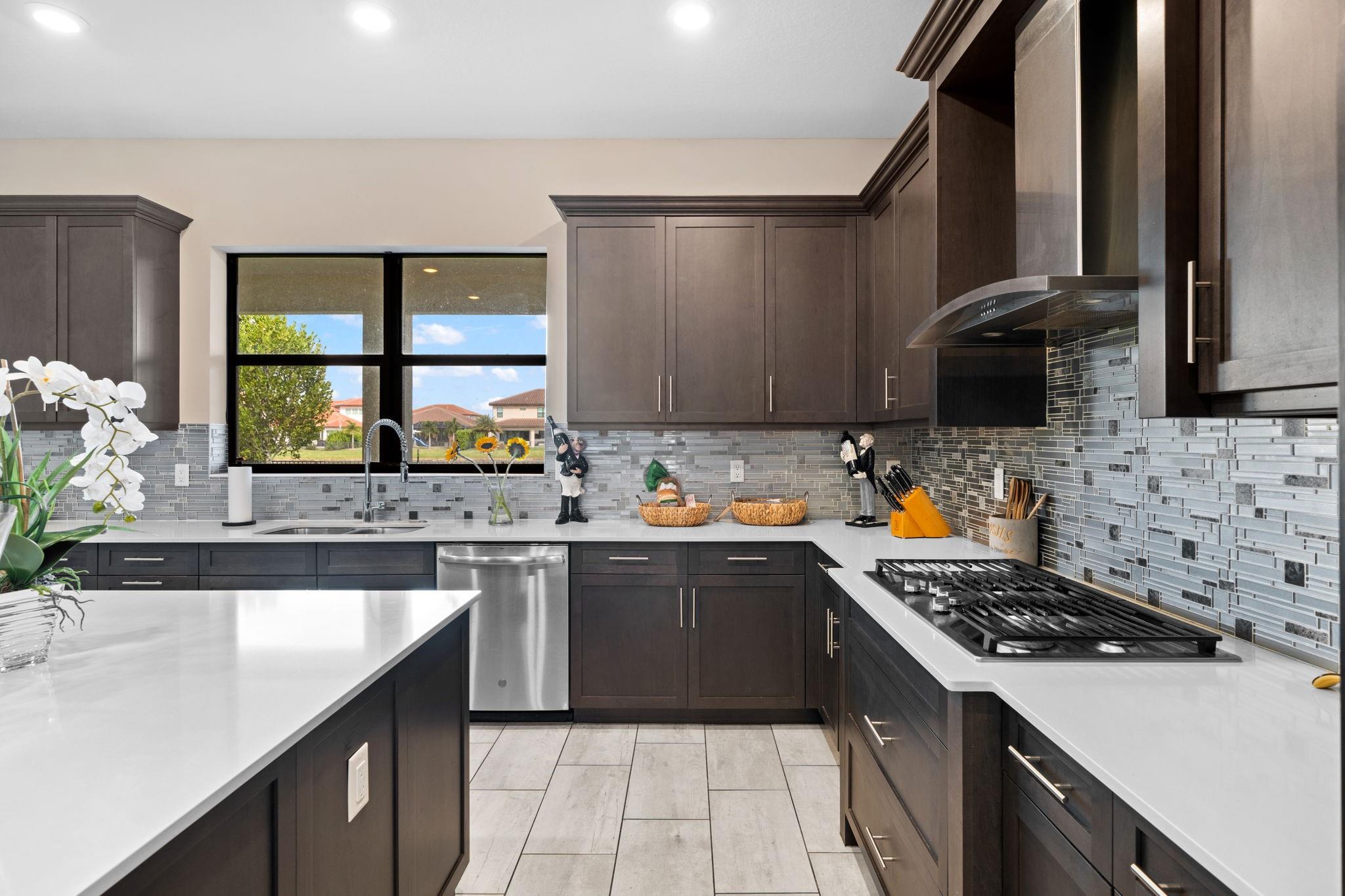 PARKLAND BAY - Residential