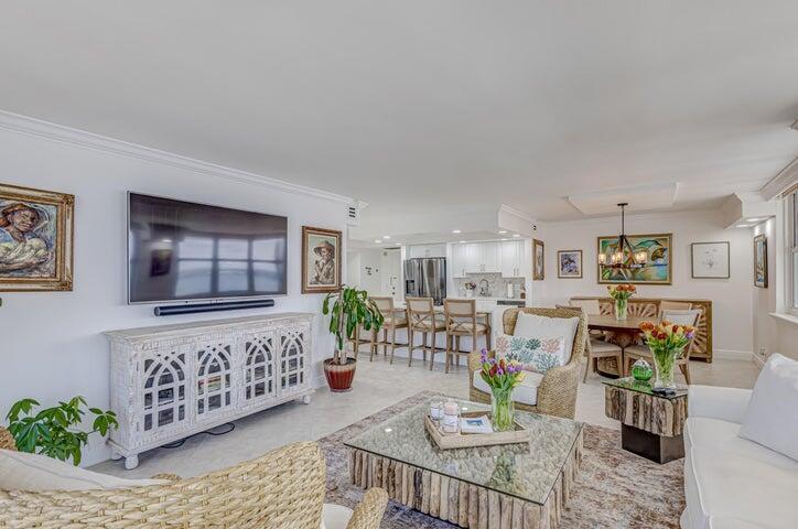 AQUARIUS CONDO - Residential