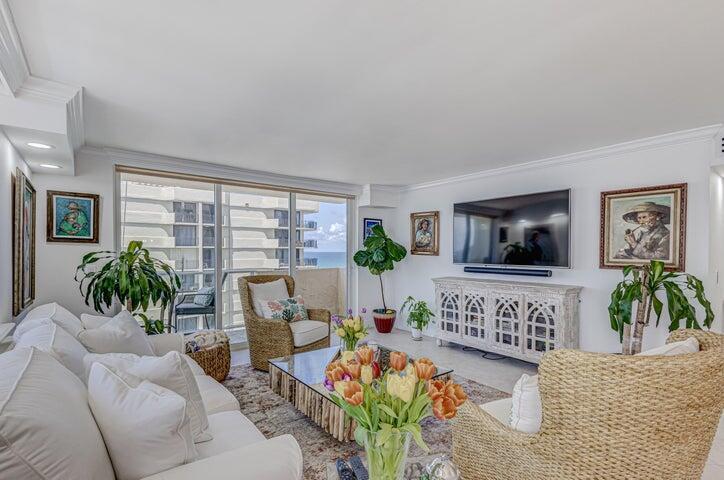 AQUARIUS CONDO - Residential