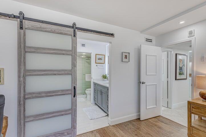 AQUARIUS CONDO - Residential