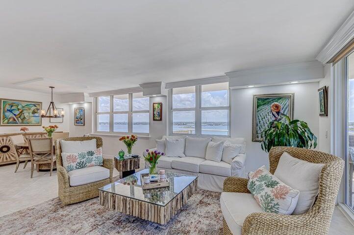 AQUARIUS CONDO - Residential
