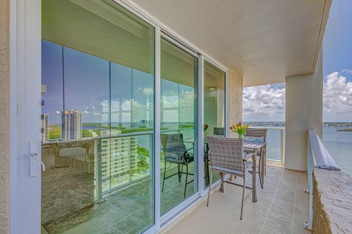 AQUARIUS CONDO - Residential