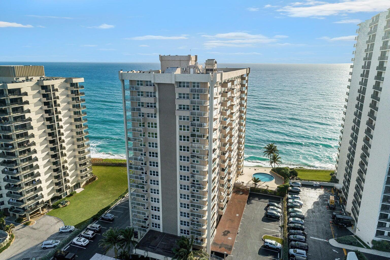 AQUARIUS CONDO - Residential