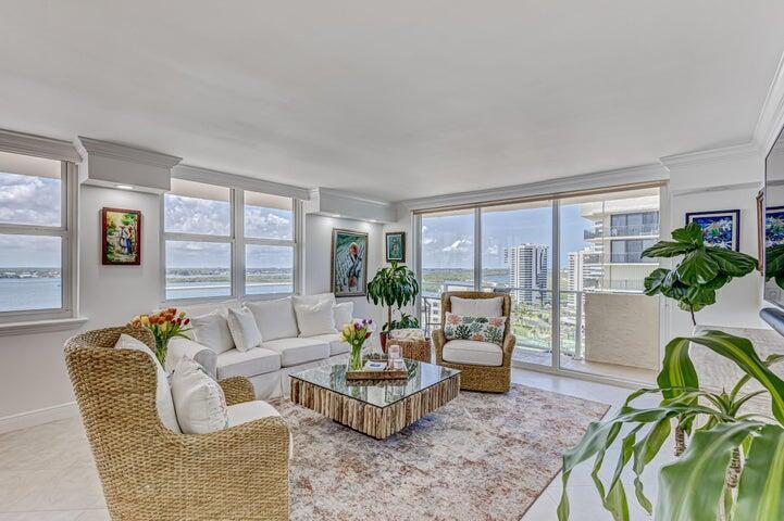 AQUARIUS CONDO - Residential