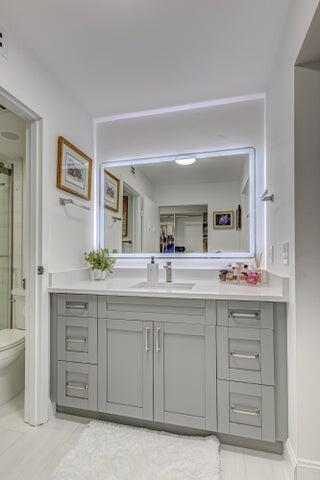 AQUARIUS CONDO - Residential