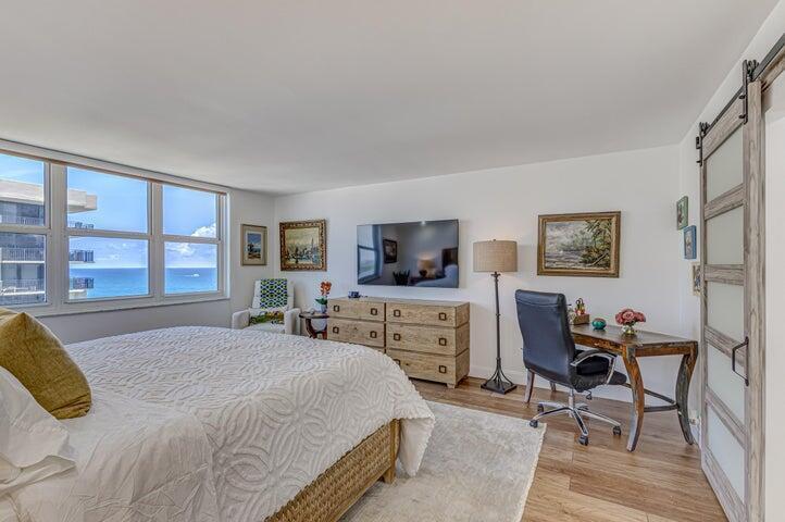 AQUARIUS CONDO - Residential