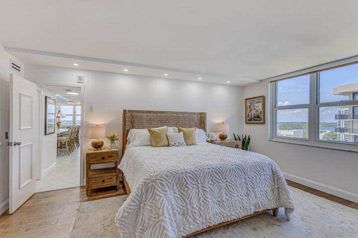 AQUARIUS CONDO - Residential