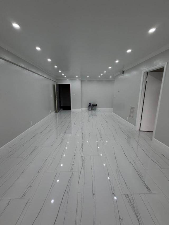 OAKLAND GROVE VILLAGE CONDO - Residential Lease