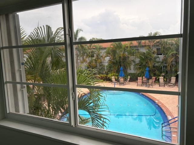 OAKLAND GROVE VILLAGE CONDO - Residential Lease
