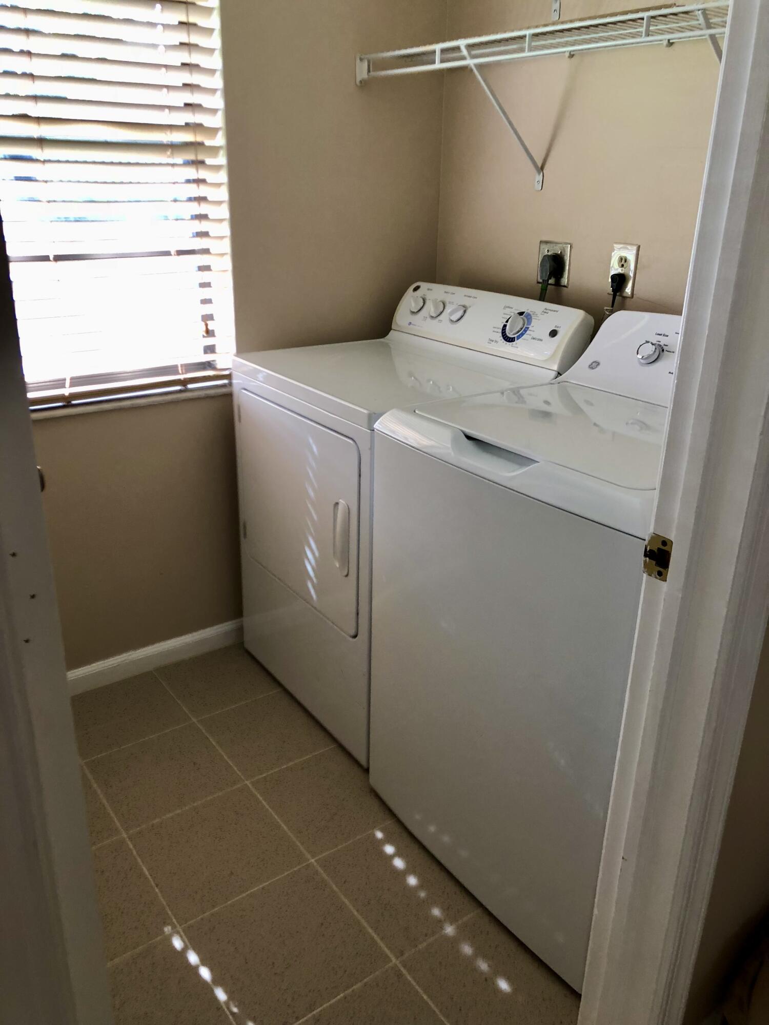 SANDALFOOT COVE SEC 10 - Residential Lease