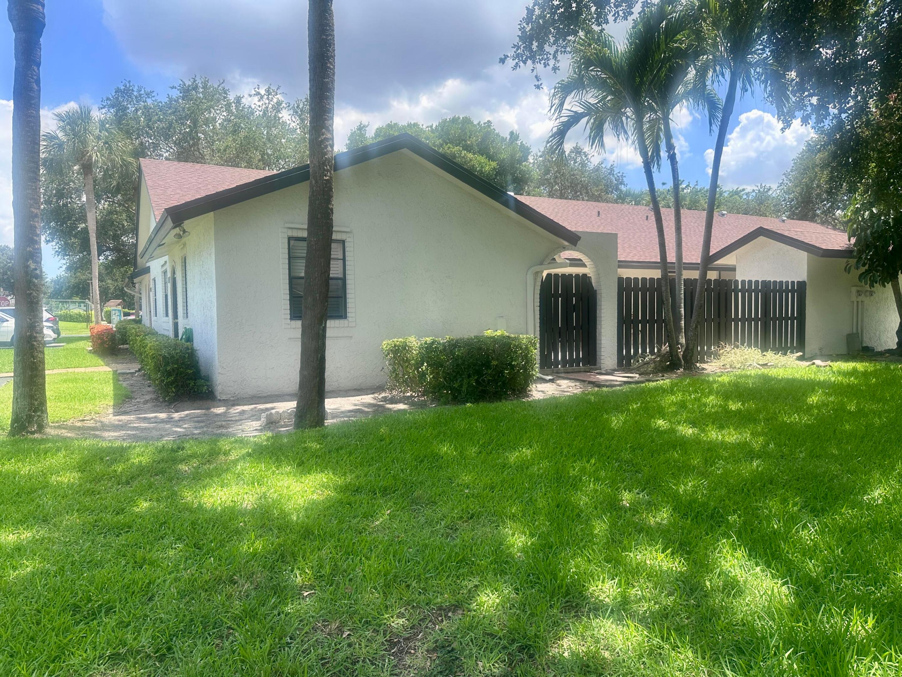 SANDALFOOT COVE SEC 10 - Residential Lease