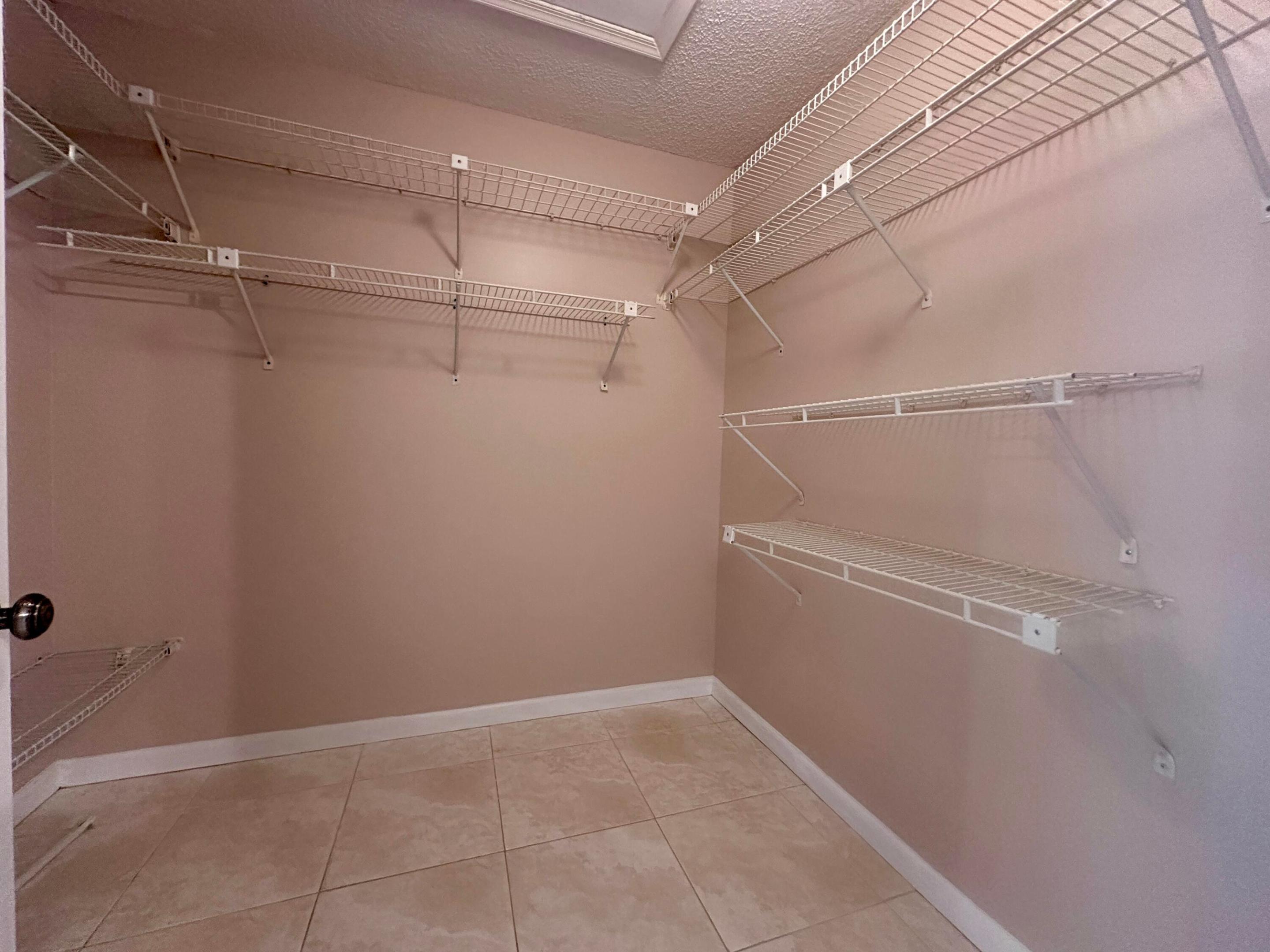SANDALFOOT COVE SEC 10 - Residential Lease