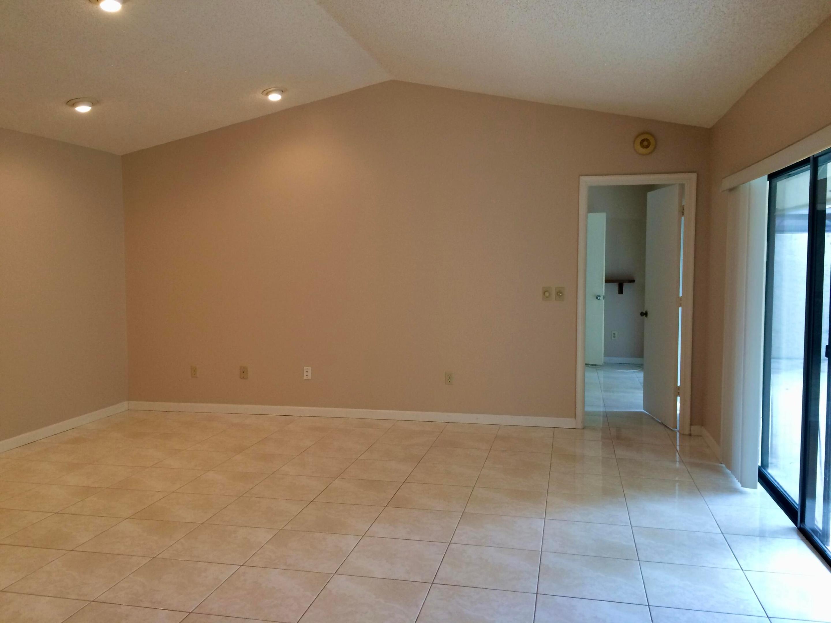 SANDALFOOT COVE SEC 10 - Residential Lease