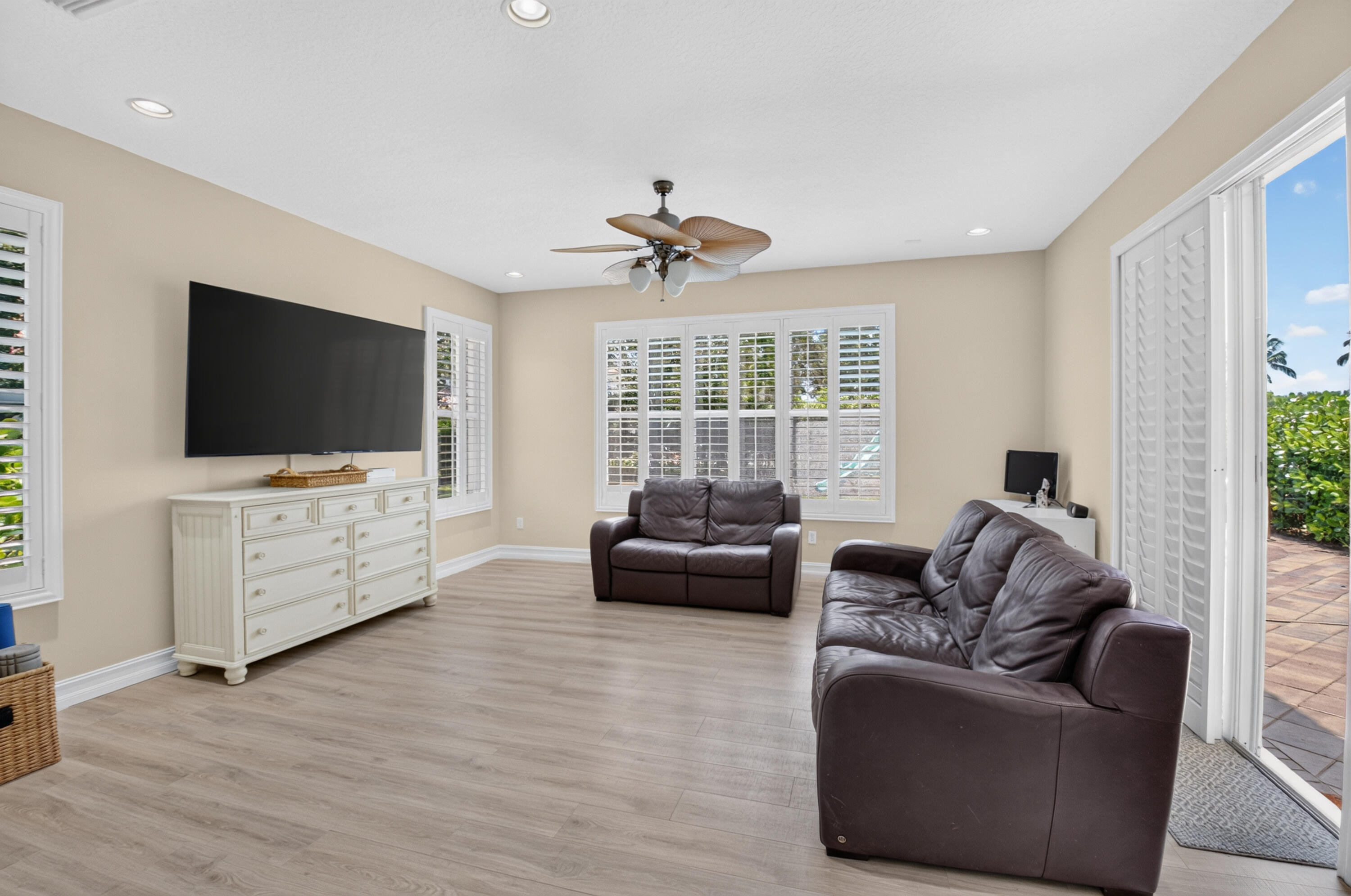 CANYON SPRINGS - Residential